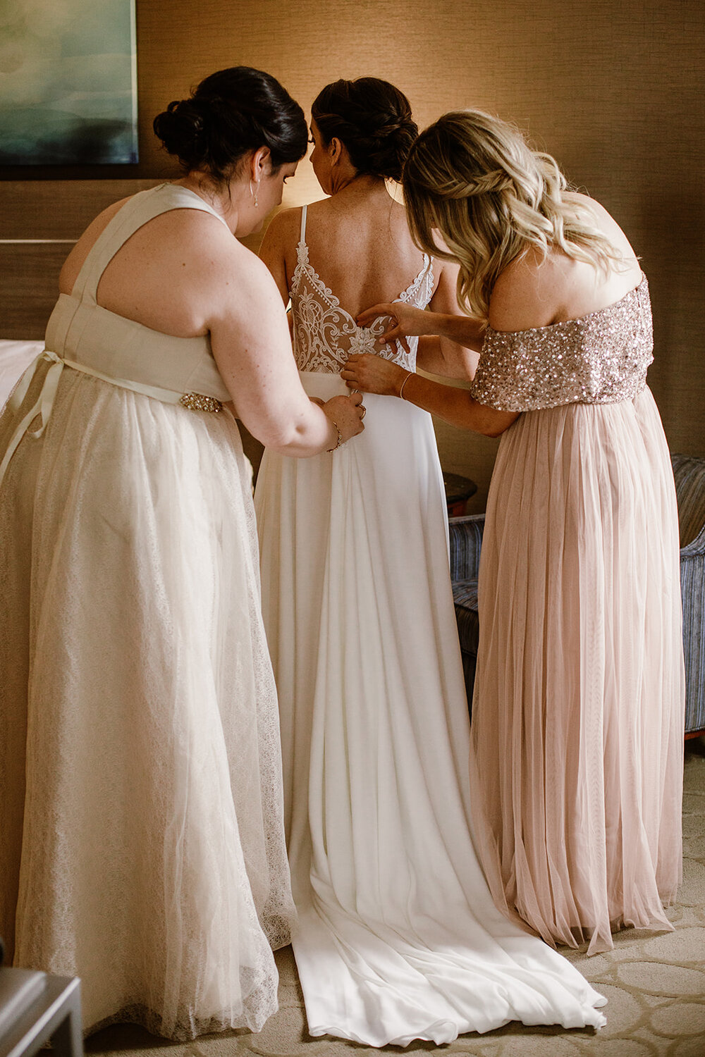  Wedding party getting ready at The Delta Hotels in Richmond, VA. 