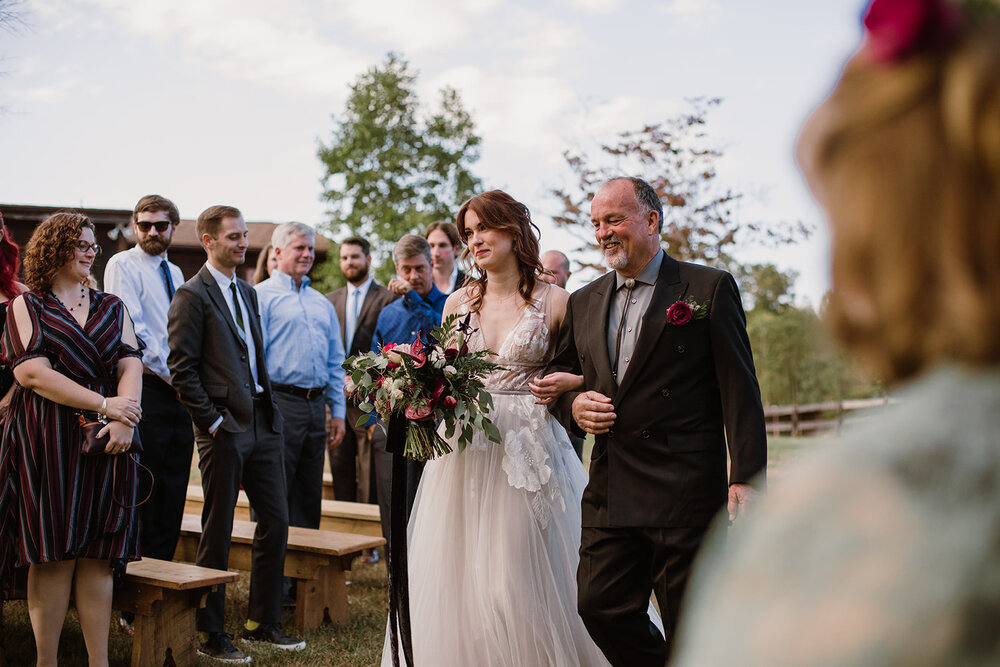 WolftrapFarm-Gordonsville-Wedding-Ceremony-SarahMattozziPhotography-13.jpg