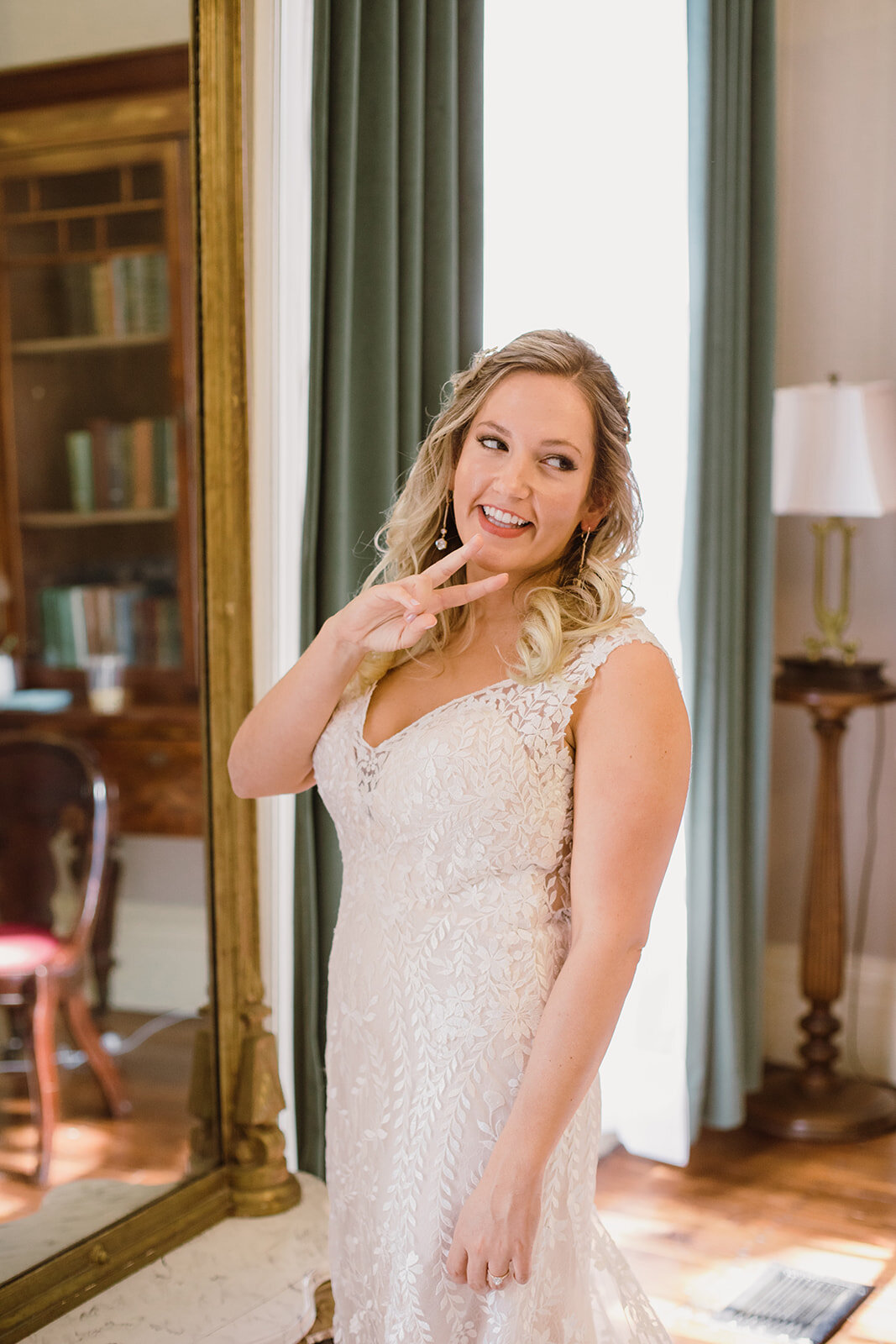  Getting ready photography on the wedding day at Linden Row Inn, Richmond, VA. 