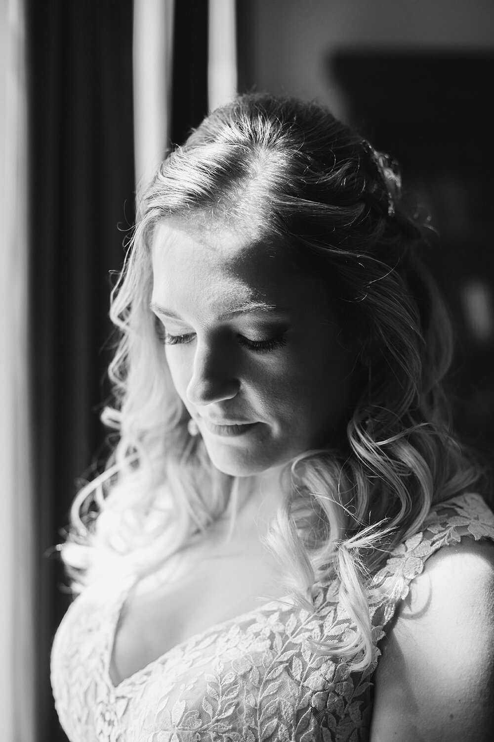  Getting ready photography on the wedding day at Linden Row Inn, Richmond, VA. 