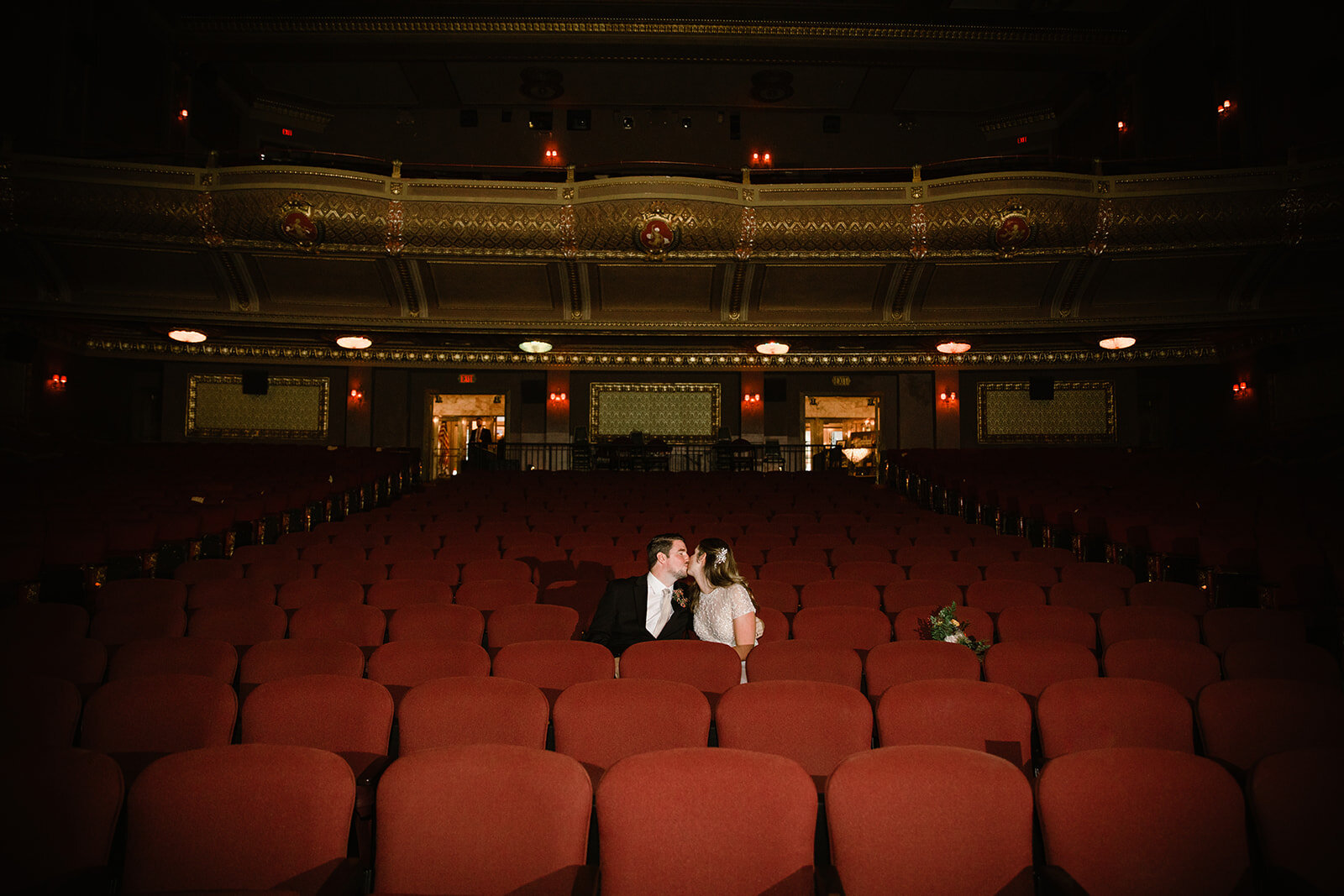 TheByrdTheater-RichmondVA-Wedding-SarahMattozziPhotography-13.jpg