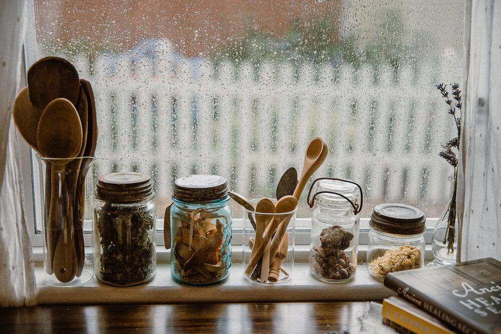  Jars of natural ingredients | Be Mindful Skincare | Sarah Mattozzi Photography 