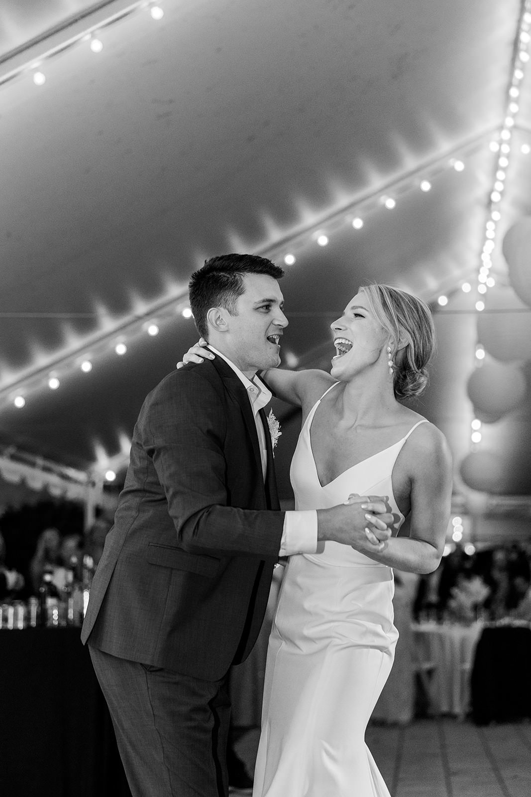 SarahMattozziPhotography-KateKyle-LewisGinterWedding-FirstDances-28.jpg