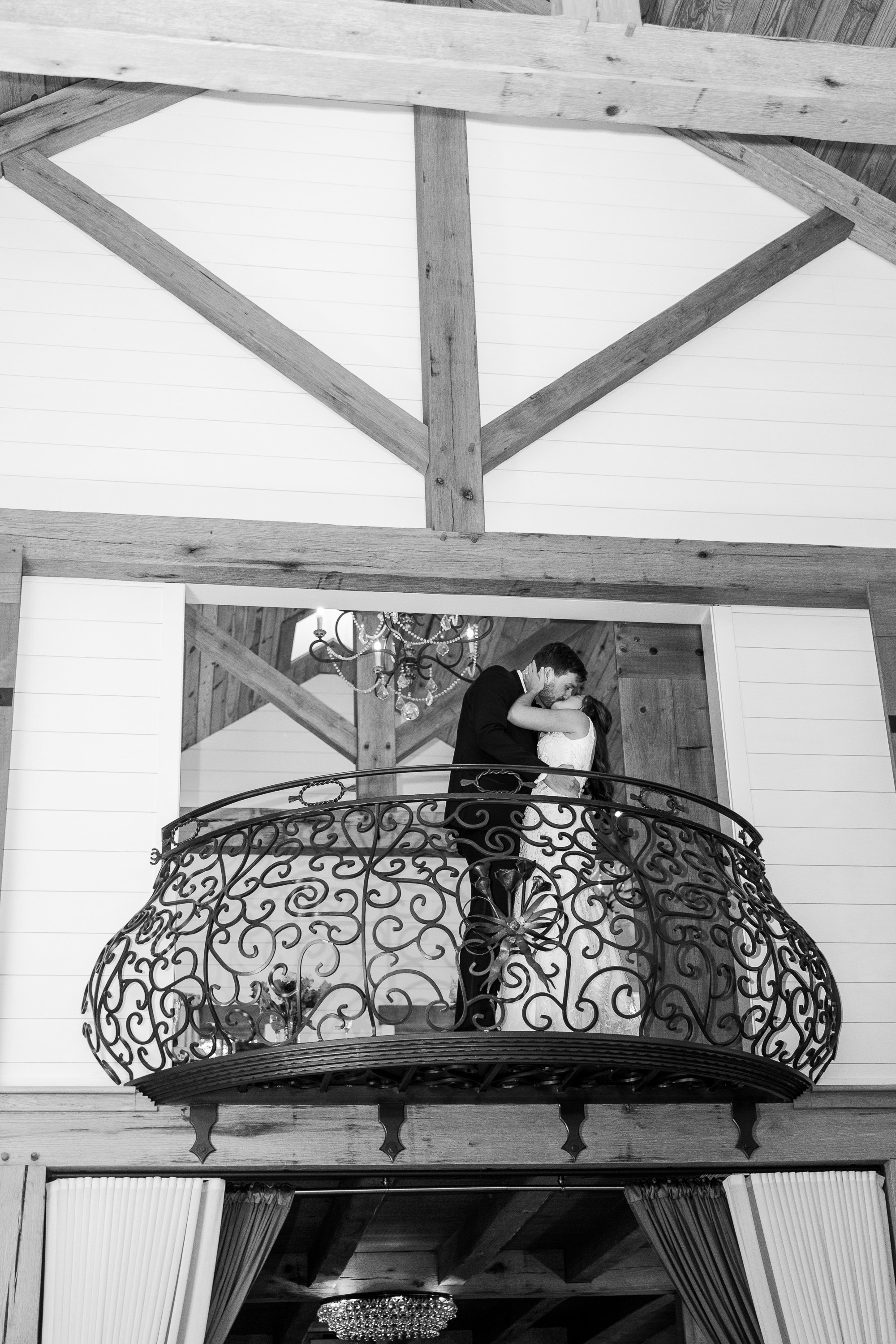 SarahMattozziPhotography-TheSeclusion-LexingtonVA-Wedding-124.jpg