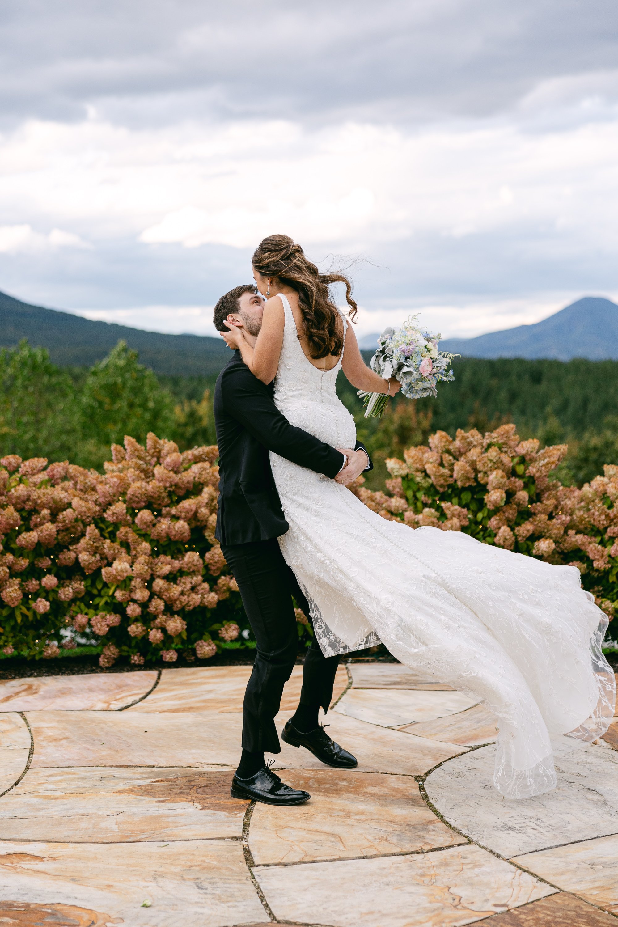 SarahMattozziPhotography-TheSeclusion-LexingtonVA-Wedding-111.jpg