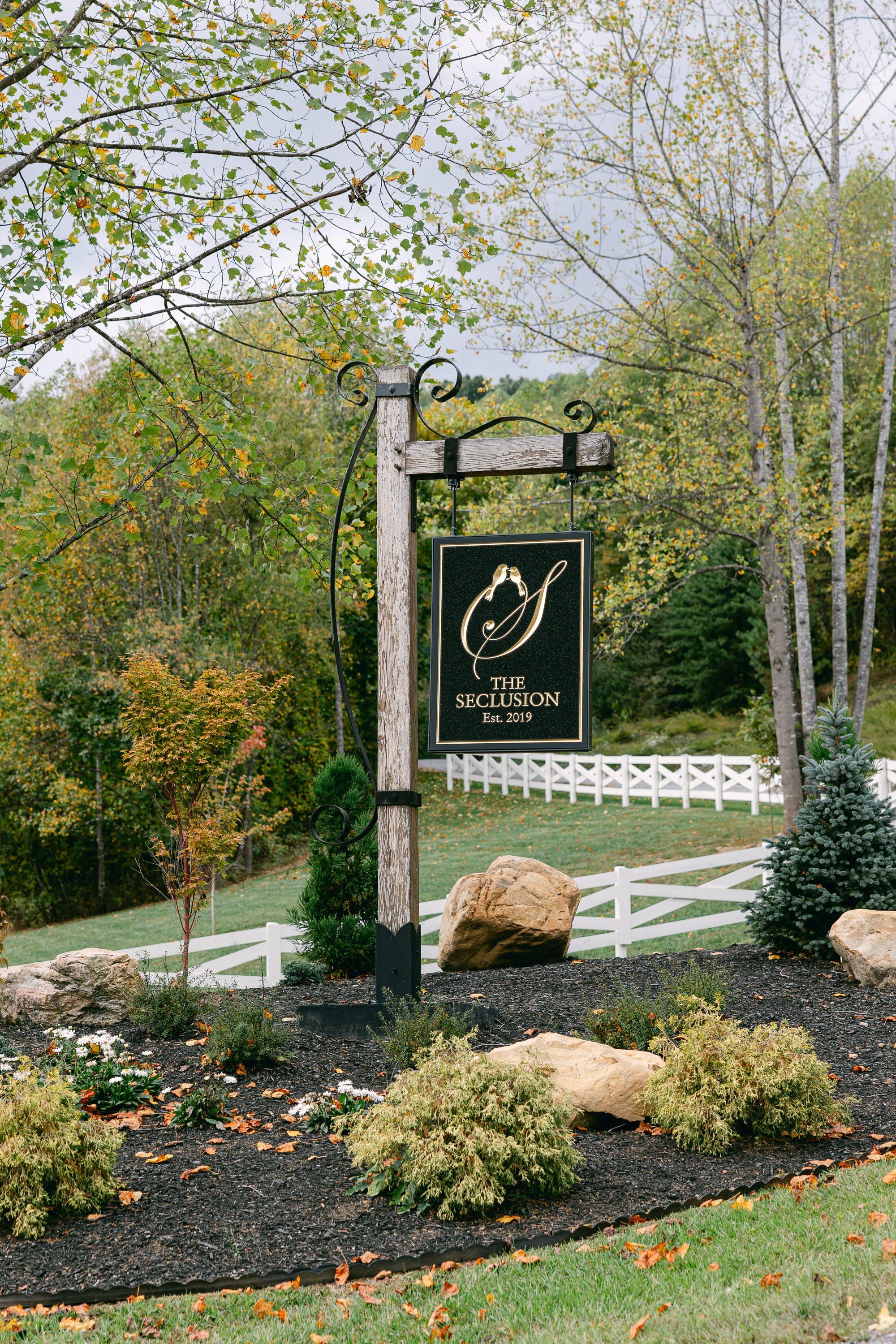SarahMattozziPhotography-TheSeclusion-LexingtonVA-Wedding-1.jpg