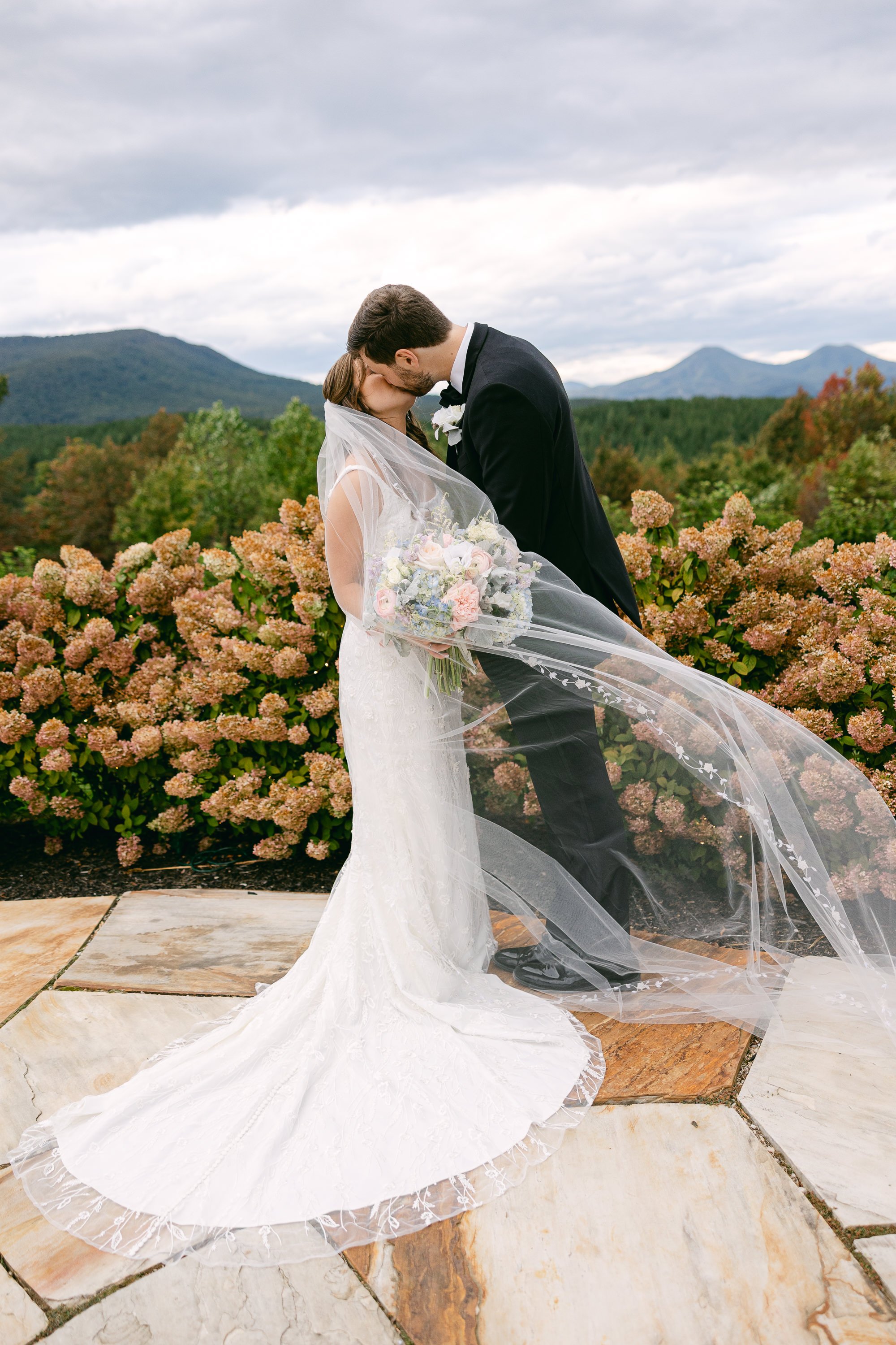 SarahMattozziPhotography-TheSeclusion-LexingtonVA-Wedding-98.jpg