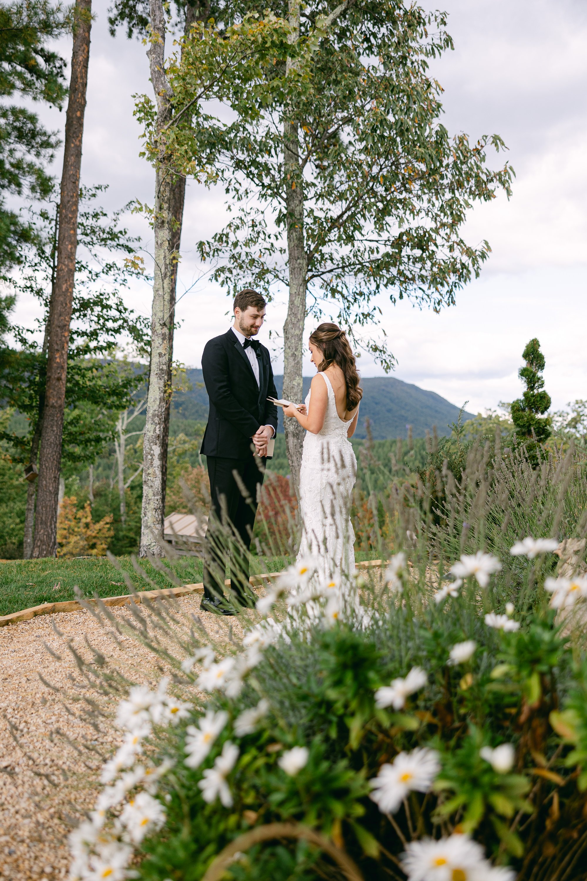 SarahMattozziPhotography-TheSeclusion-LexingtonVA-Wedding-31.jpg