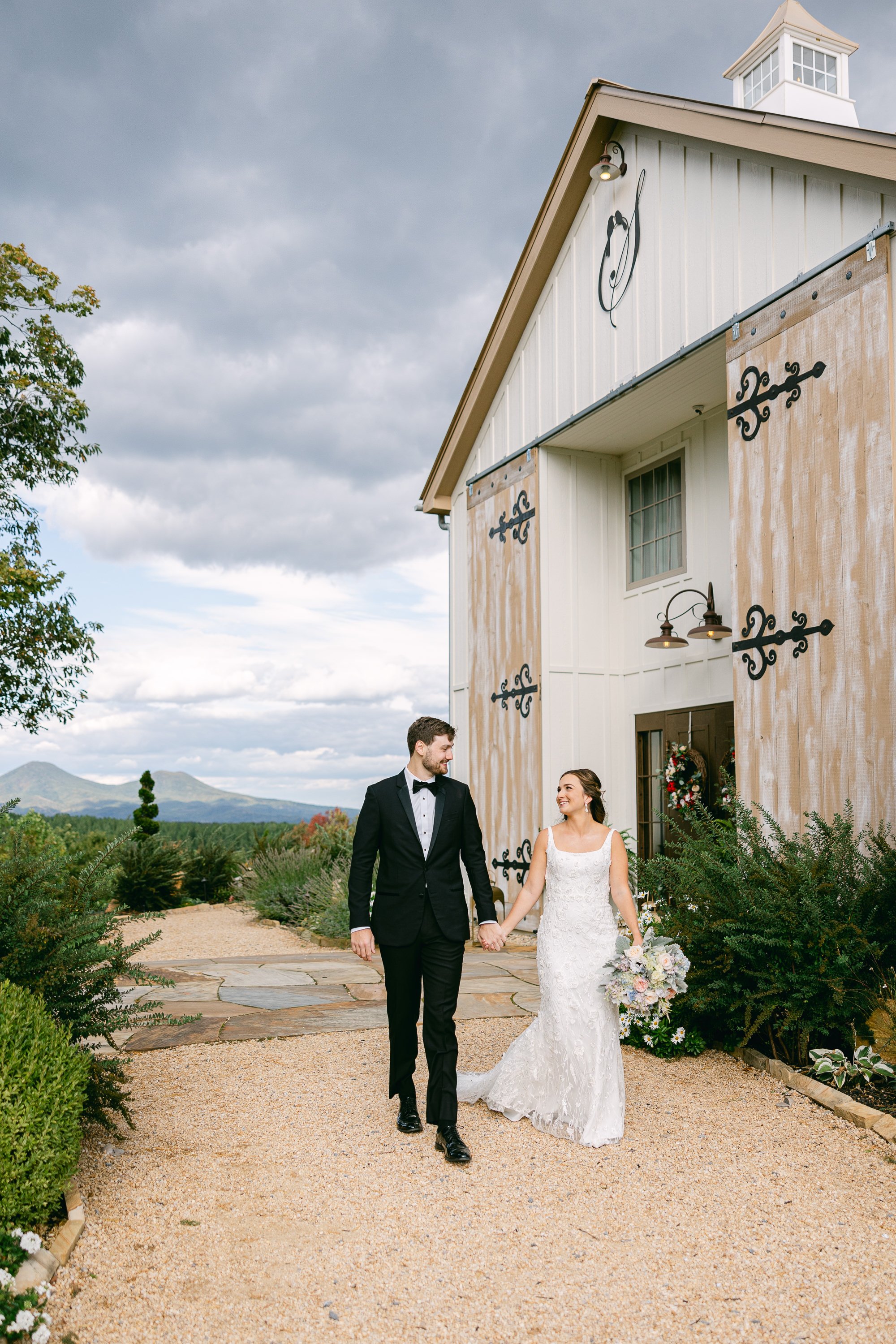 SarahMattozziPhotography-TheSeclusion-LexingtonVA-Wedding-40.jpg