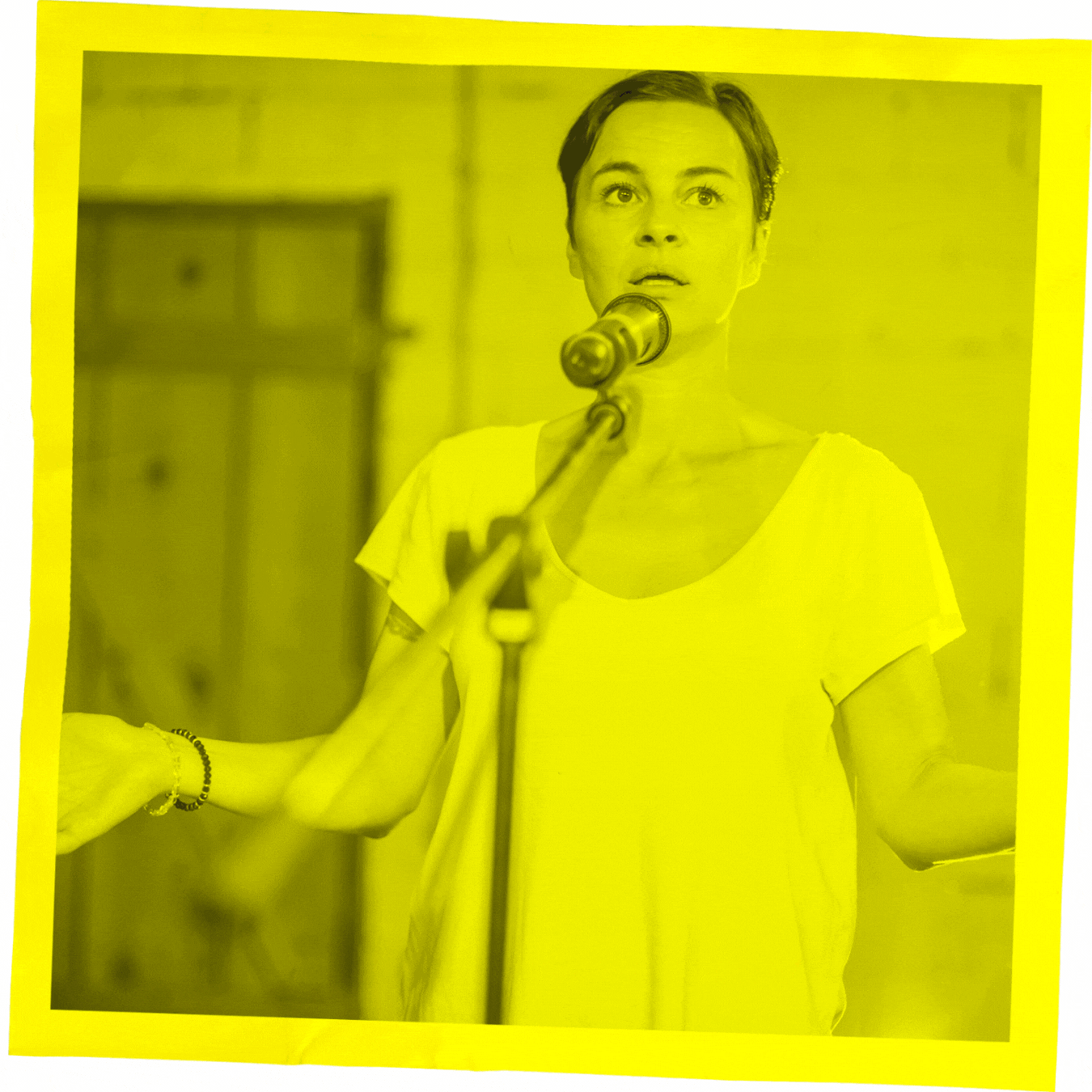iO Paper Background Yellow.gif