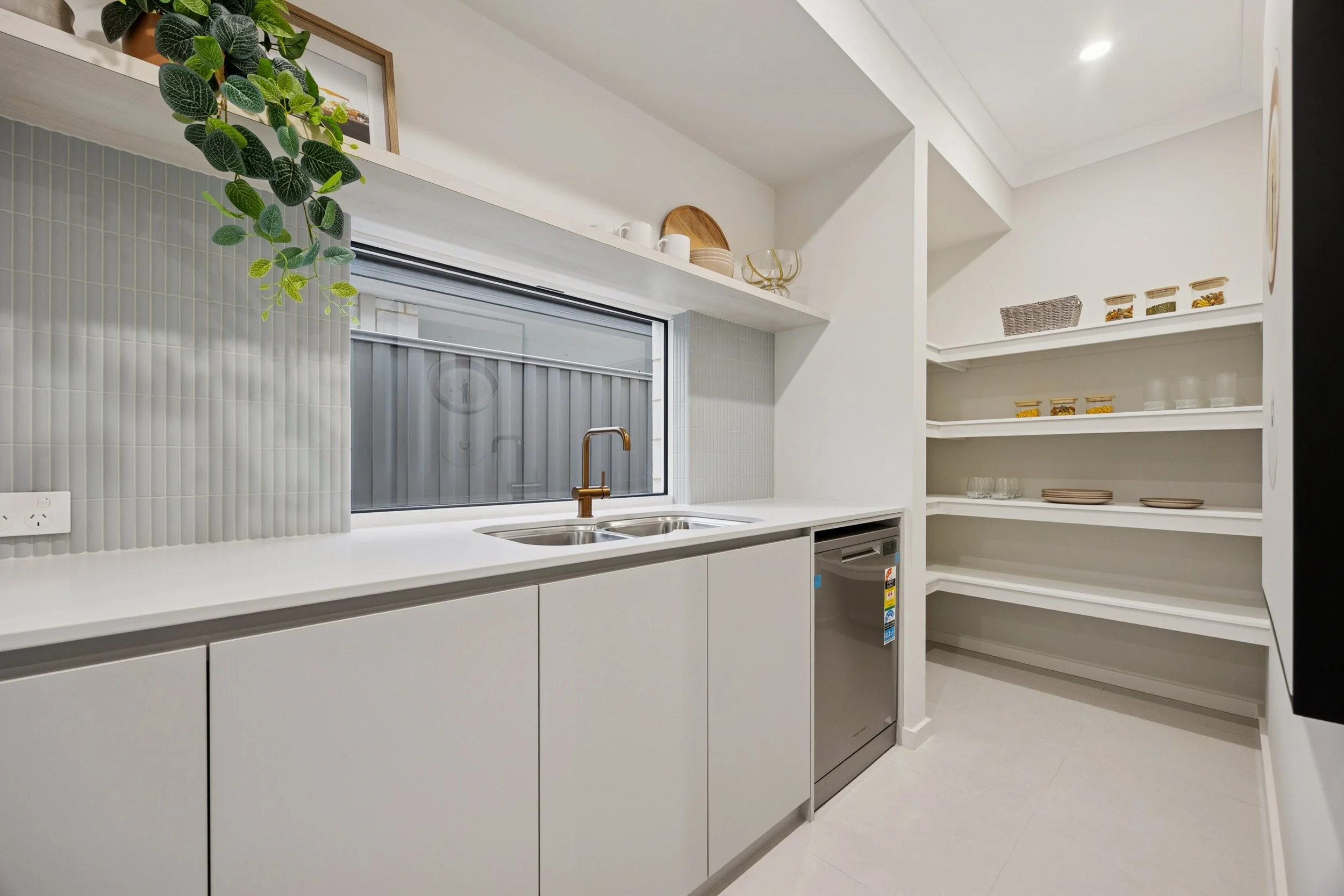 31 Maspalomas Dr, Madora Bay 18.jpg
