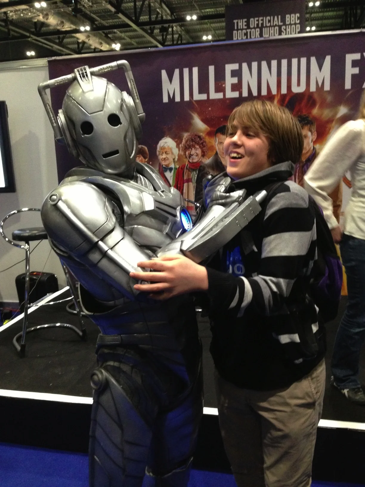 A Cyberman greets Ben...