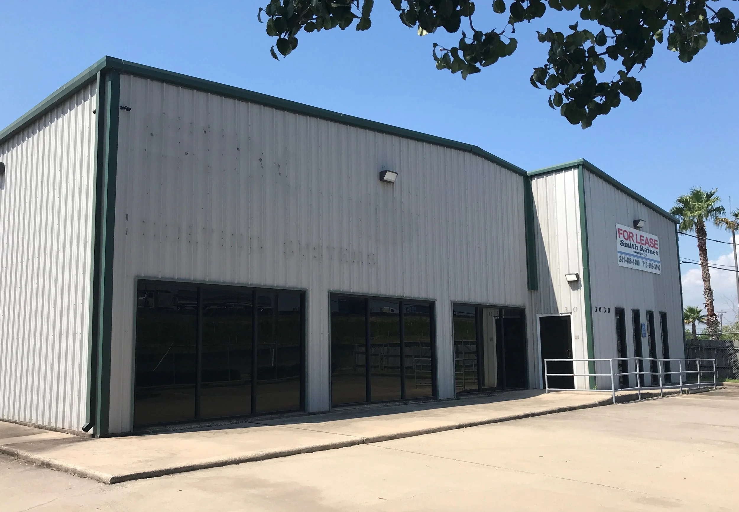 Industrial Metal Roofing Repair & Waterproofing Contractor Services