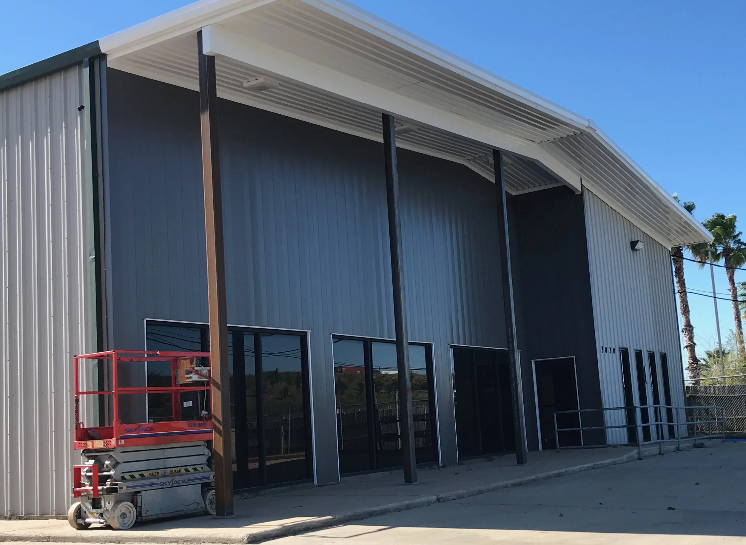 Industrial Metal Roofing Repair & Waterproofing Contractor Services