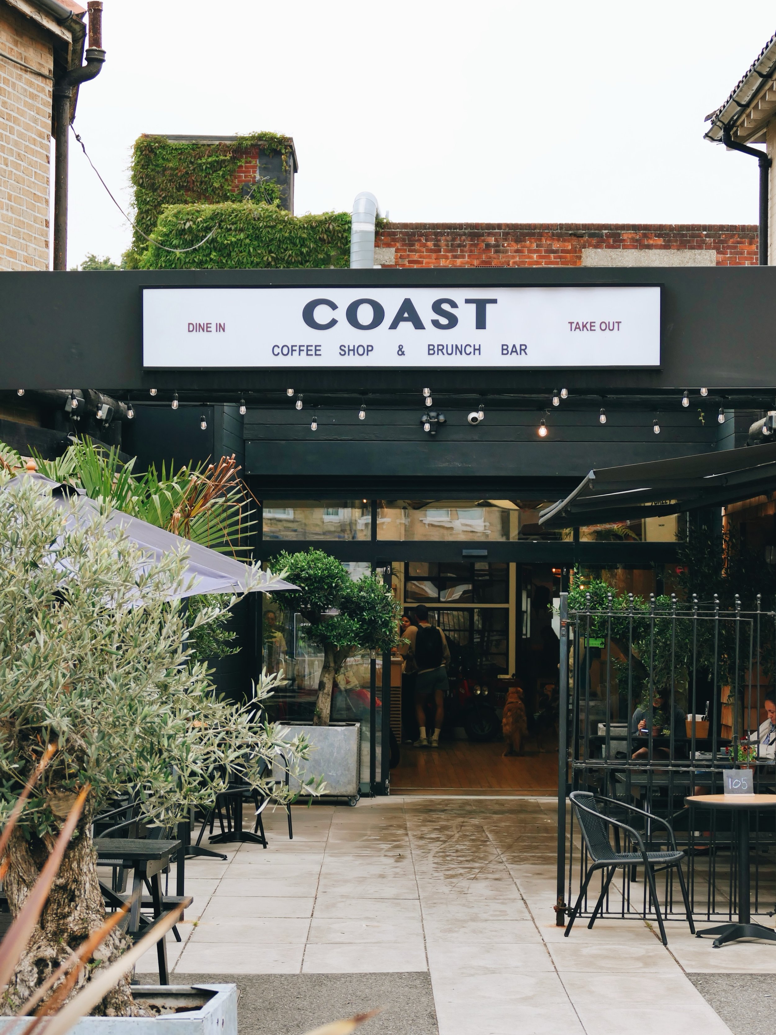 Open from 8am for coffee, pastries and breakfast ✌️👍