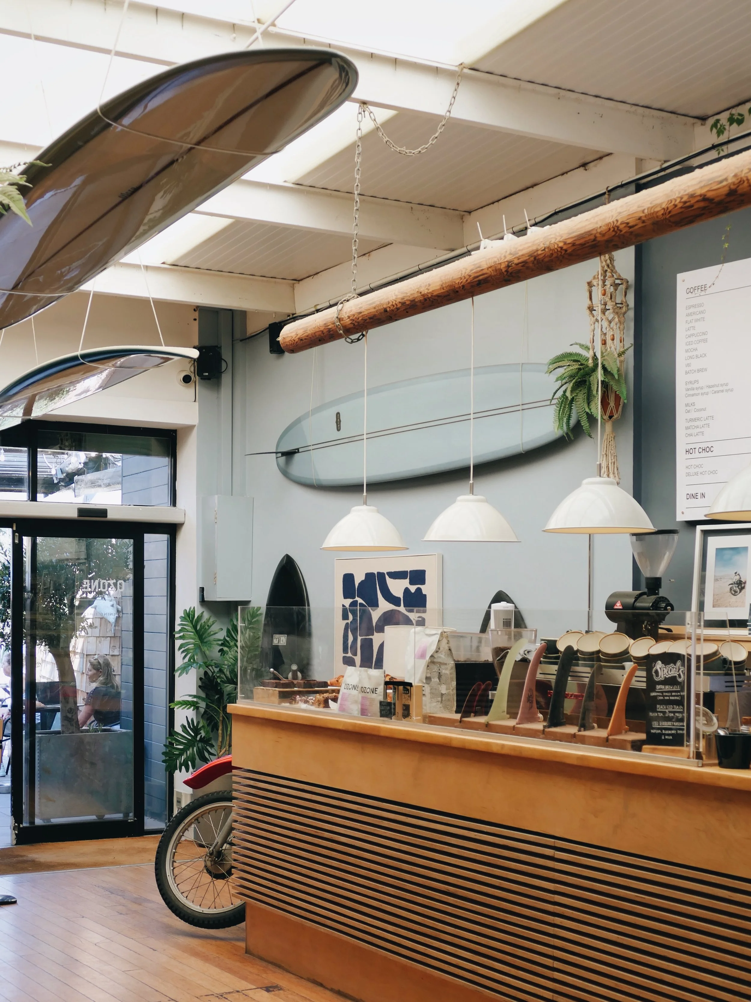 Sunday cafe vibes, open from 8am for coffees, breakfast and brunch 👍✌️