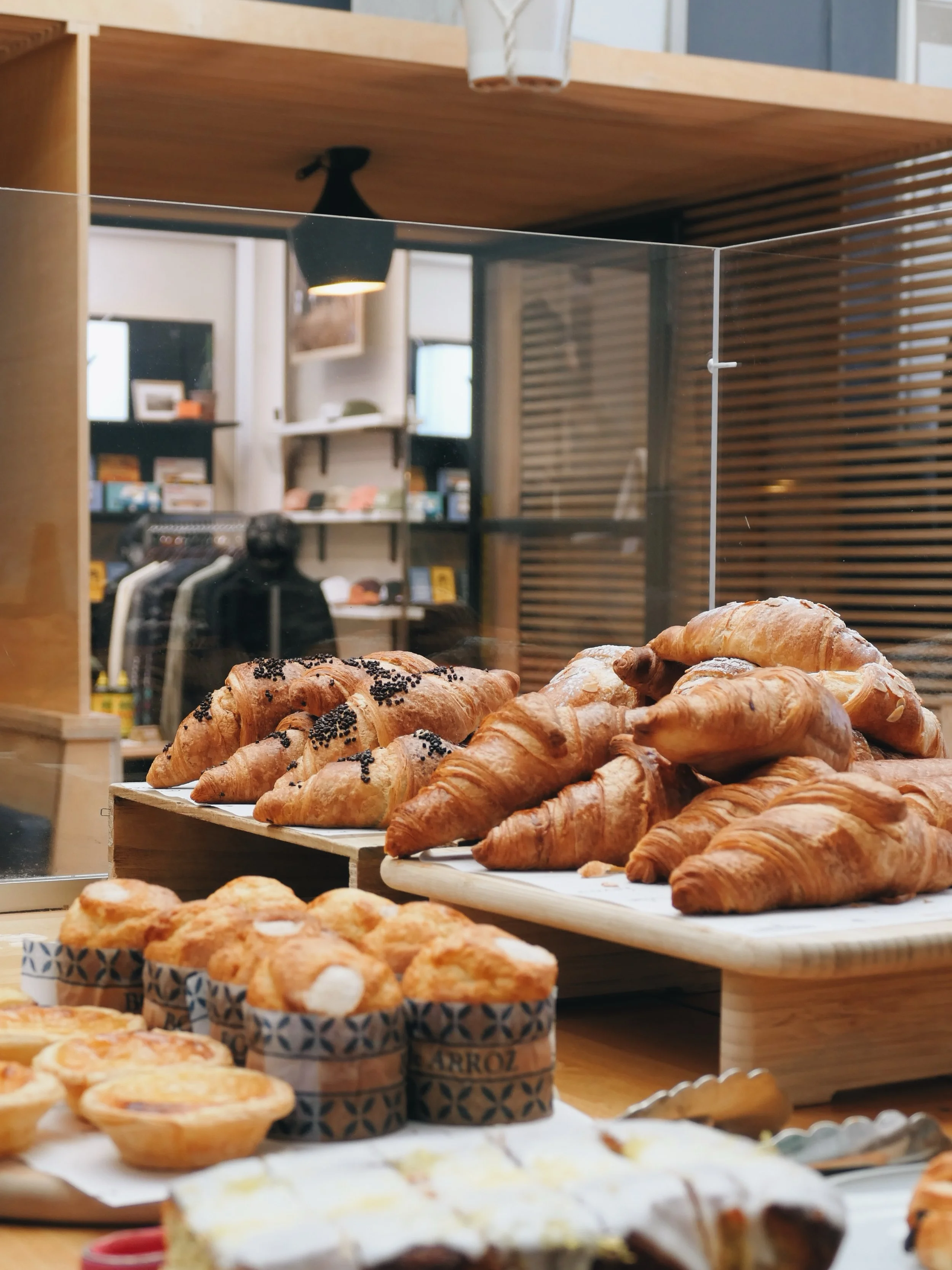 Fresh pastries straight out of the oven, open from 8am to have in or takeaway 👍✌️