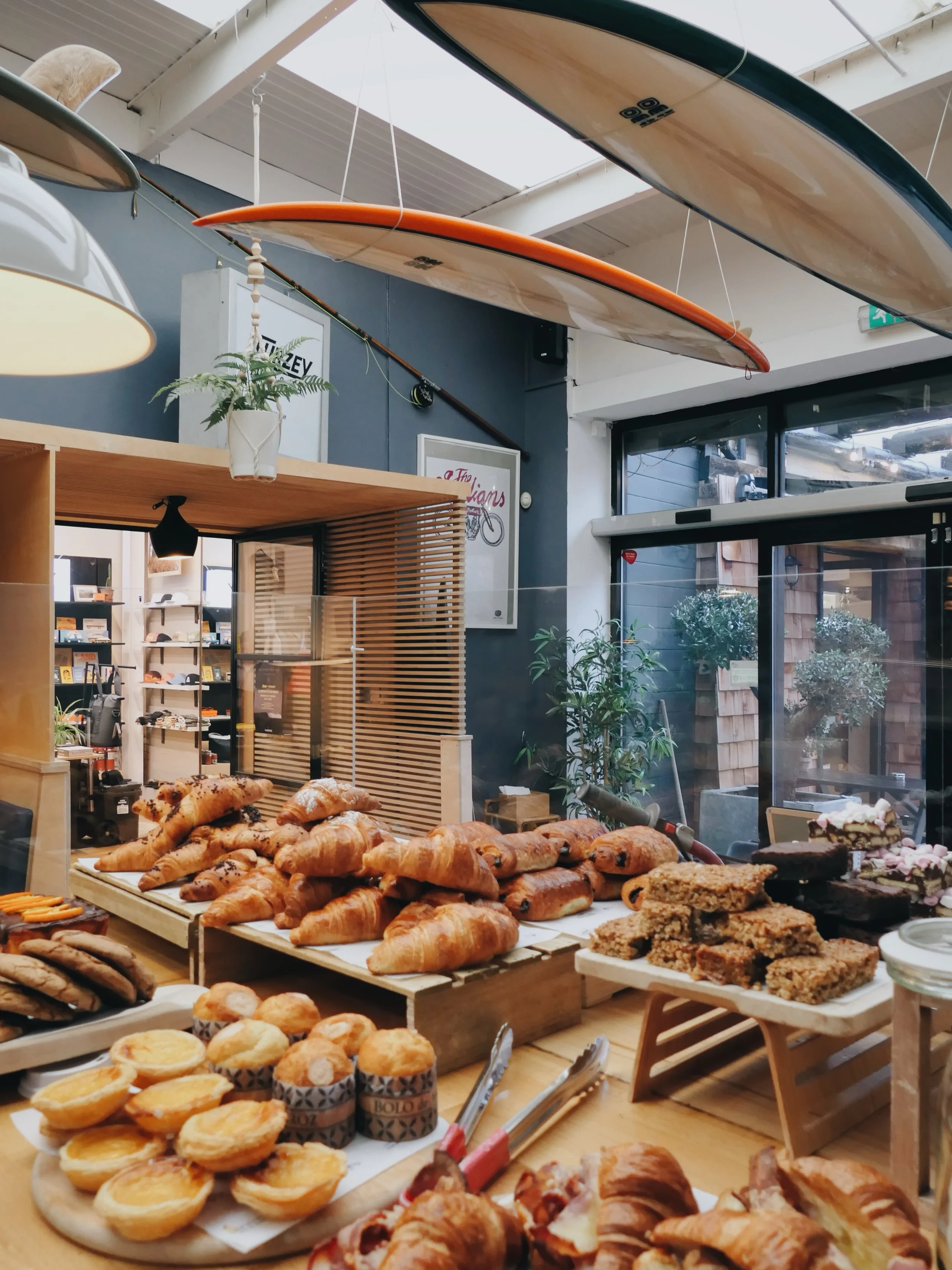Open from 8am for fresh pastries, bakes and breakfast. Takeaways available 👍✌️