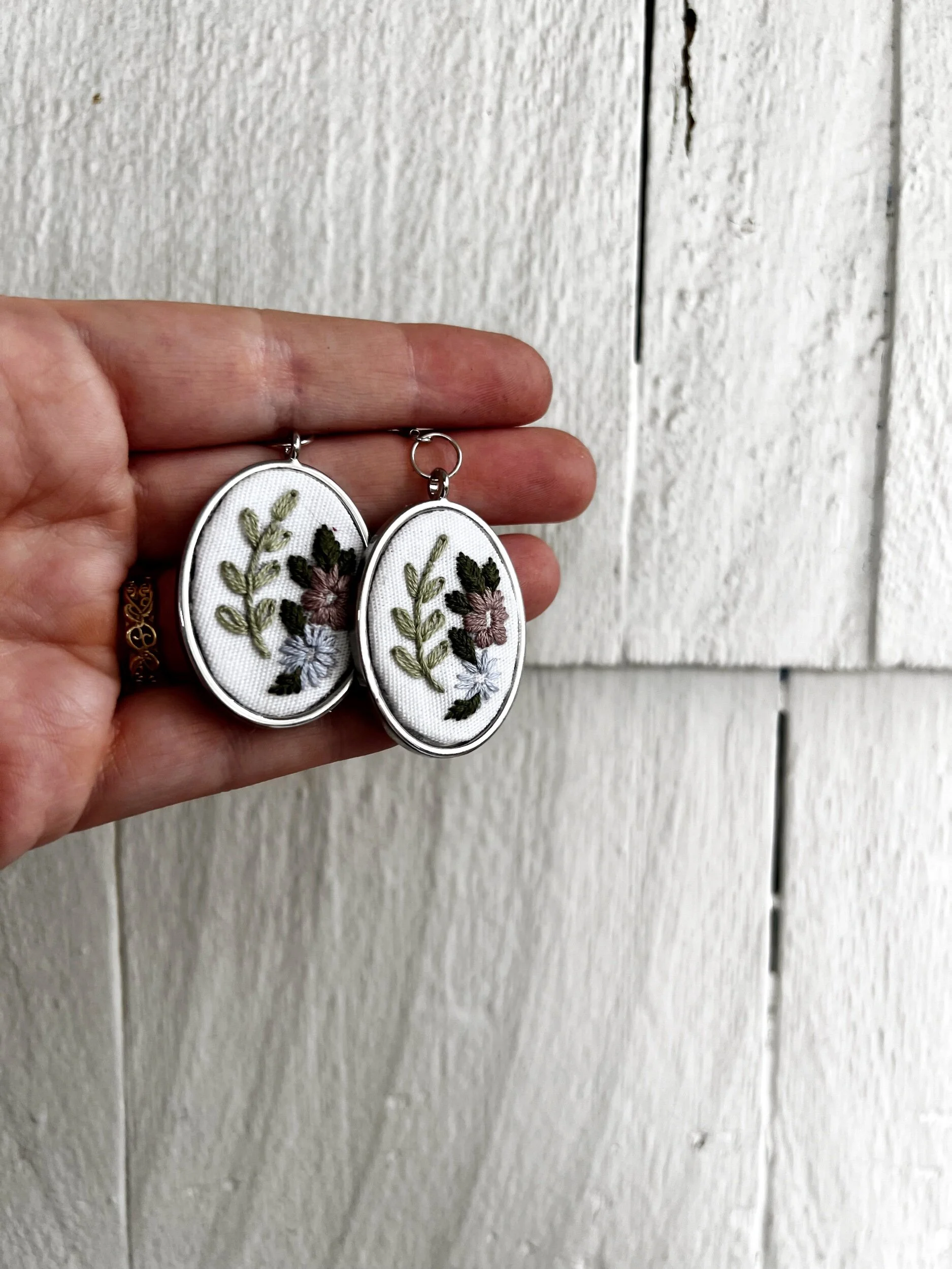 1DB80FEF-B5D1-42AF-B565-EEBFF8ED72A9