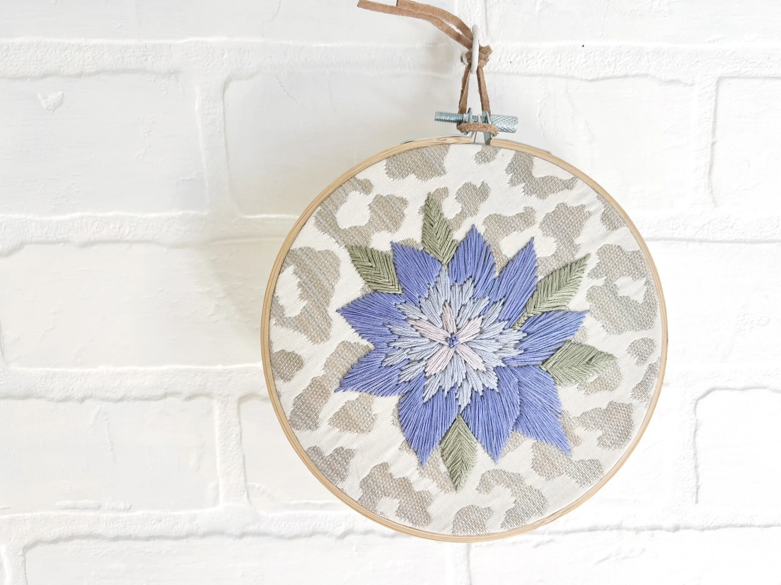 D6AA61BF-30D9-45CC-AF9E-C5C768532C1D