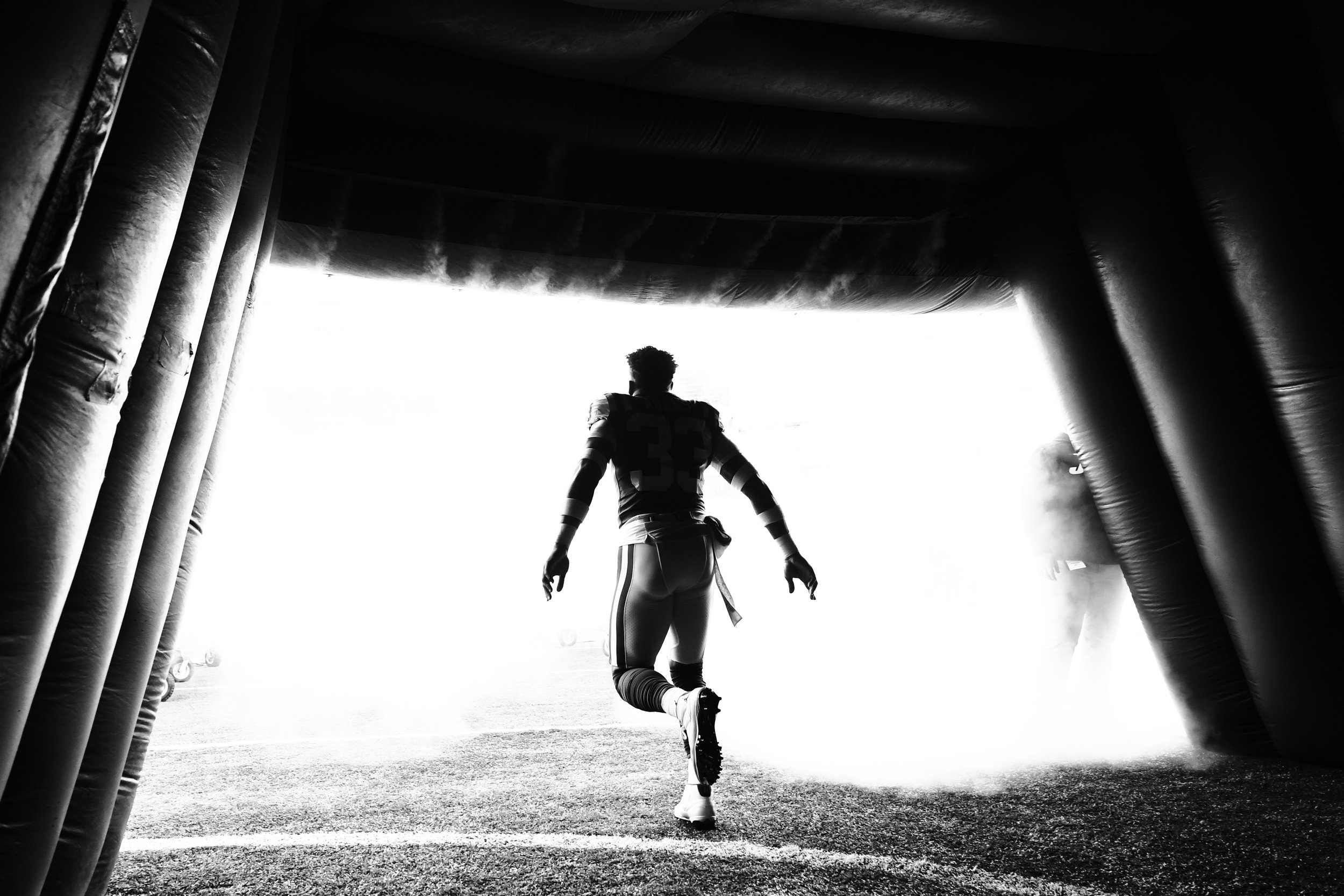  Jamal Adams #33 of the New York Jets takes the field before the game against the Green Bay Packers at MetLife Stadium on December 23, 2018 in East Rutherford, New Jersey. 