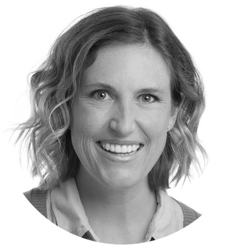  "Sarah was a delight to work with. She was timely, worked with my budget and also made great design suggestions. I would 100% work with her again and have already told my peers about her!"   ―Caitlin McAllister, Managing Director, Catapult Chicago  