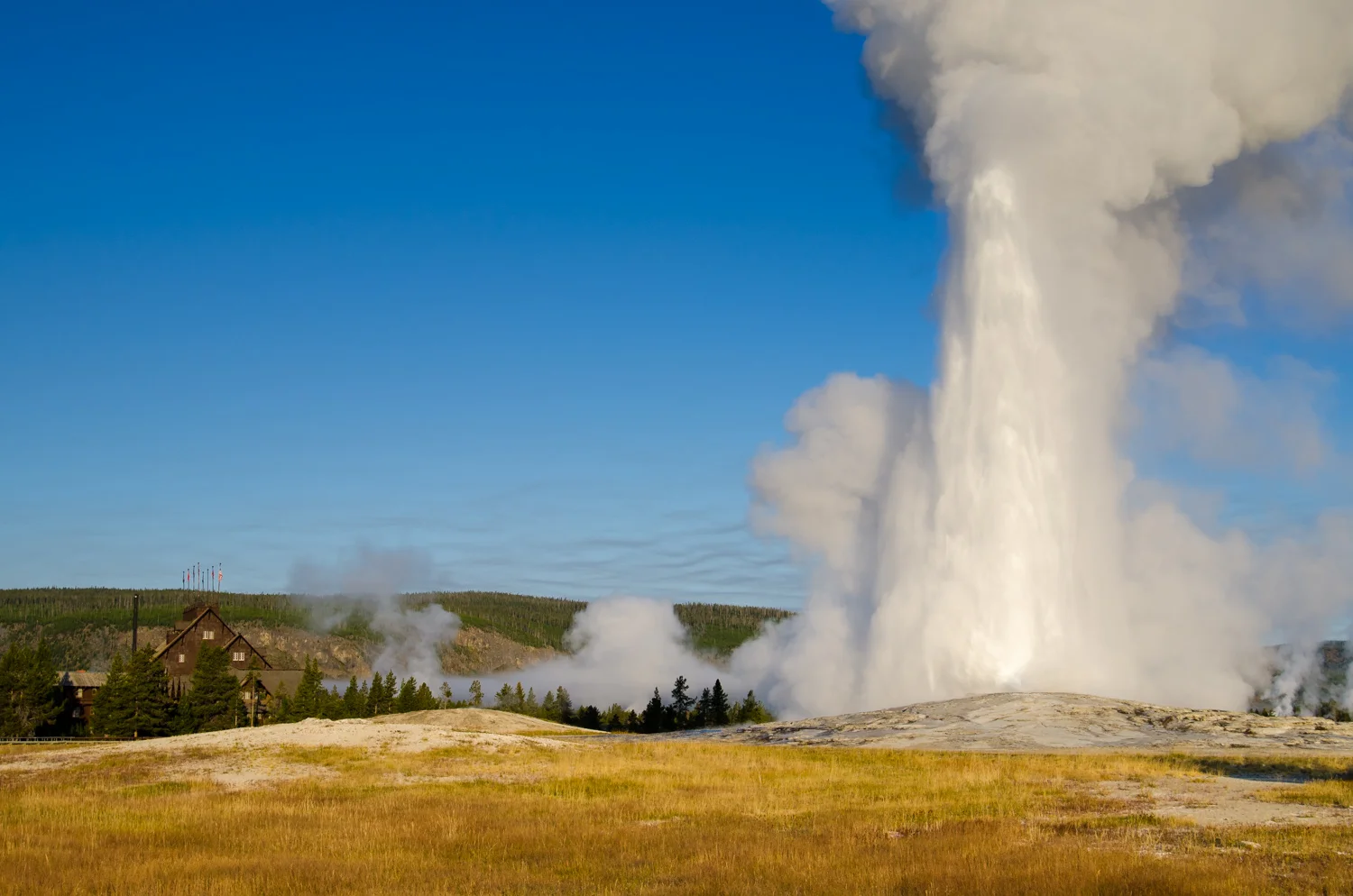 Old-Faithful-Geysers-6321.jpg