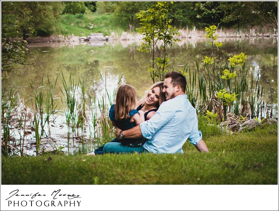 Jennifer_Mooney_Photography_flathead_engagment_session_romantic_familyJennifer_Mooney_Photo_engagement_schmidt_076.jpg