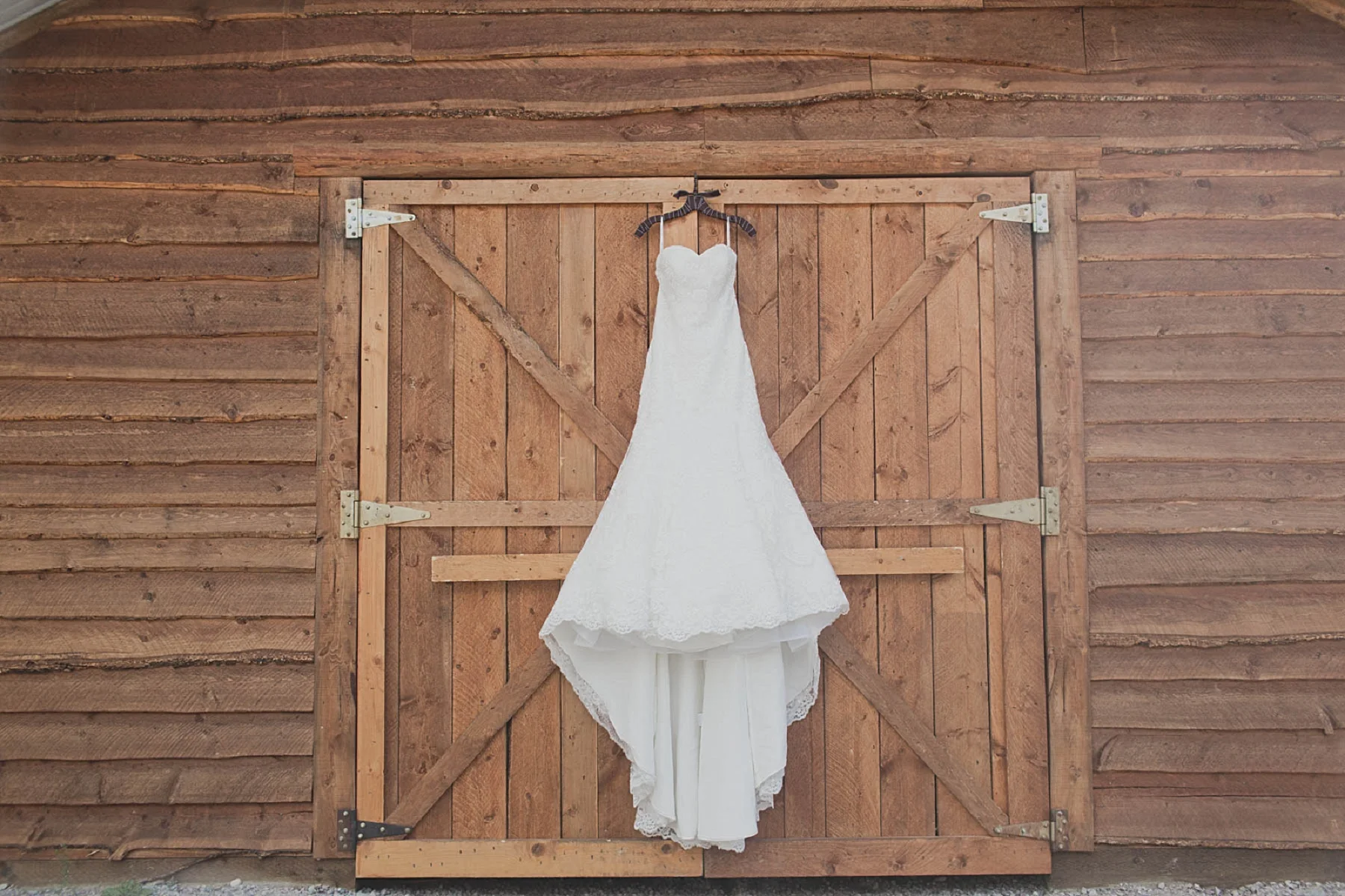 Jennifer_Mooney_photo_glacier_outdoor_center_wedding_montana_fall_elegant_rustic_romantic-1.jpg