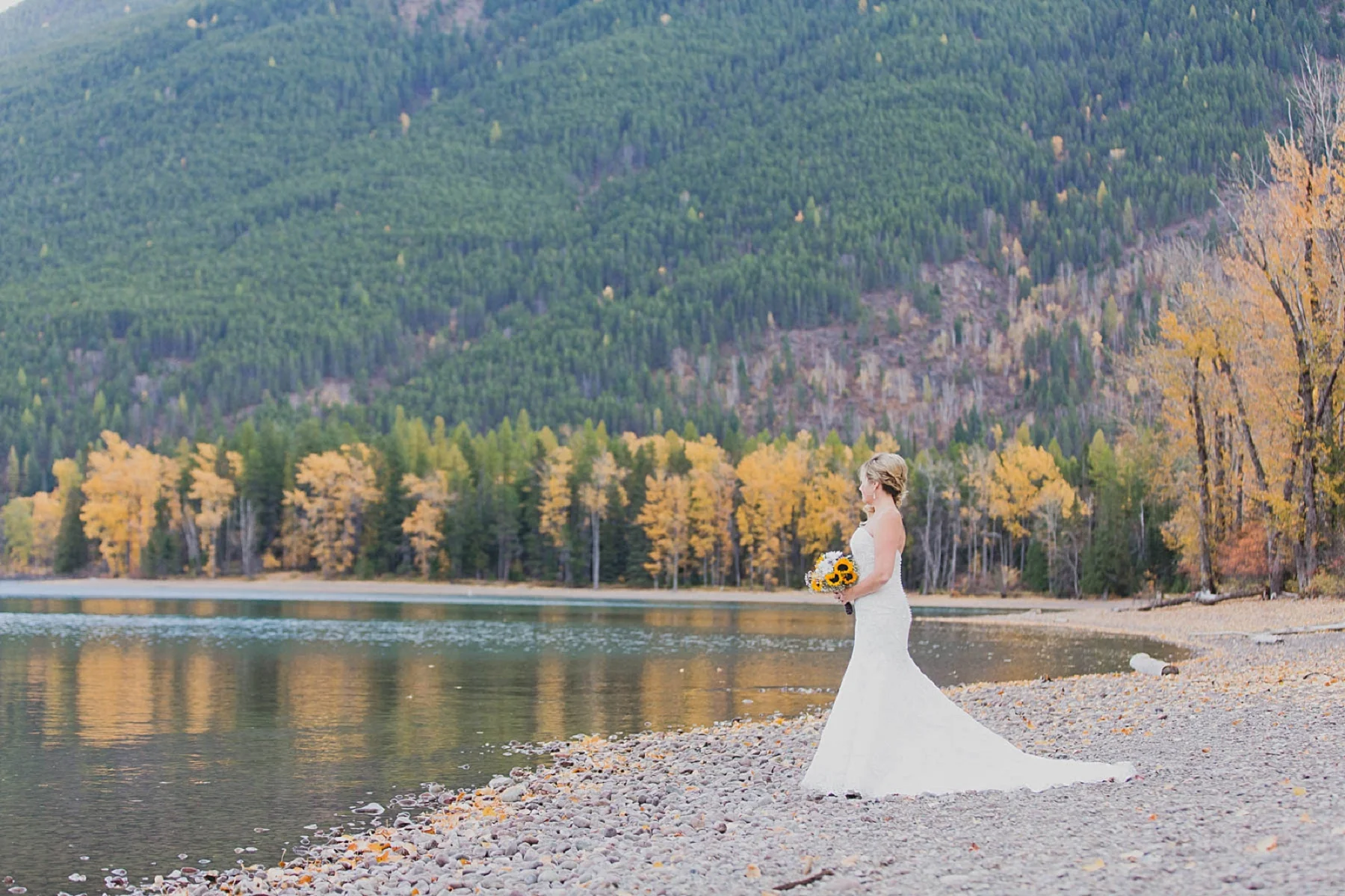 Jennifer_Mooney_photo_glacier_outdoor_center_wedding_montana_fall_elegant_rustic_romantic-56.jpg