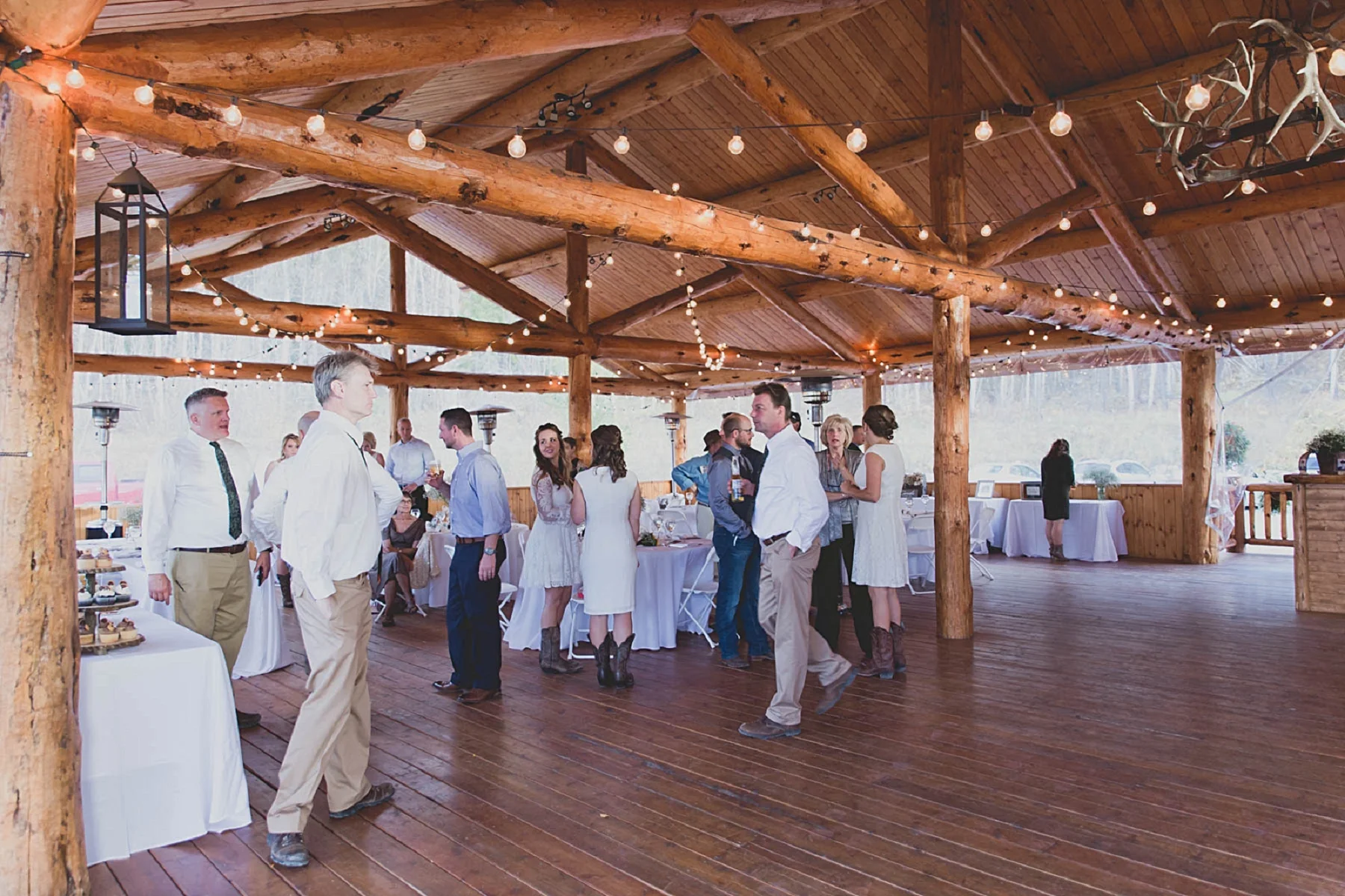 Jennifer_Mooney_photo_glacier_outdoor_center_wedding_montana_fall_elegant_rustic_romantic-109.jpg