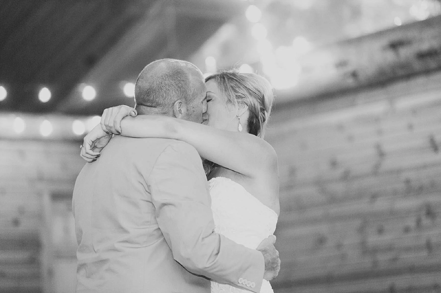 Jennifer_Mooney_photo_glacier_outdoor_center_wedding_montana_fall_elegant_rustic_romantic-117.jpg