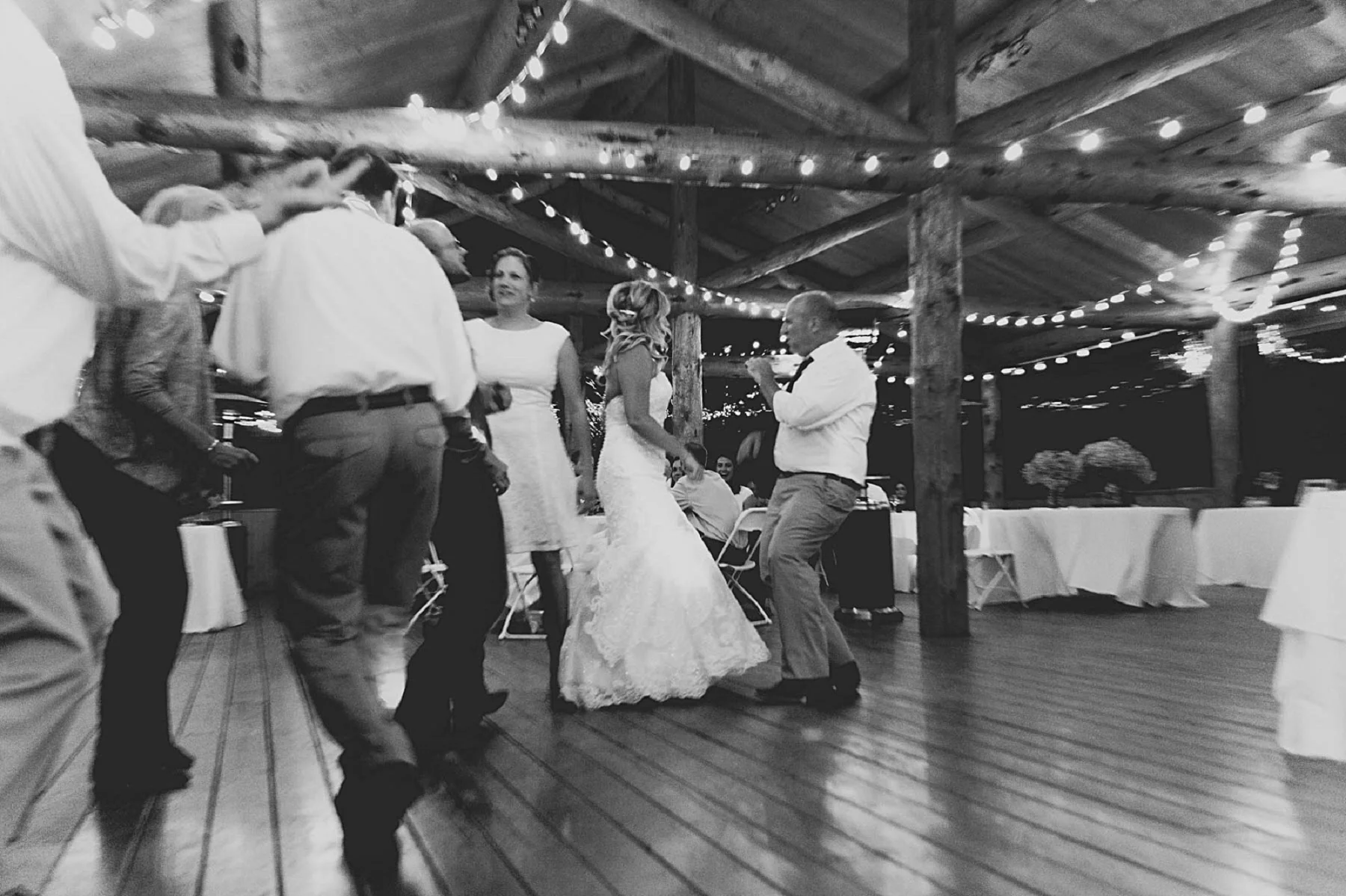 Jennifer_Mooney_photo_glacier_outdoor_center_wedding_montana_fall_elegant_rustic_romantic-127.jpg