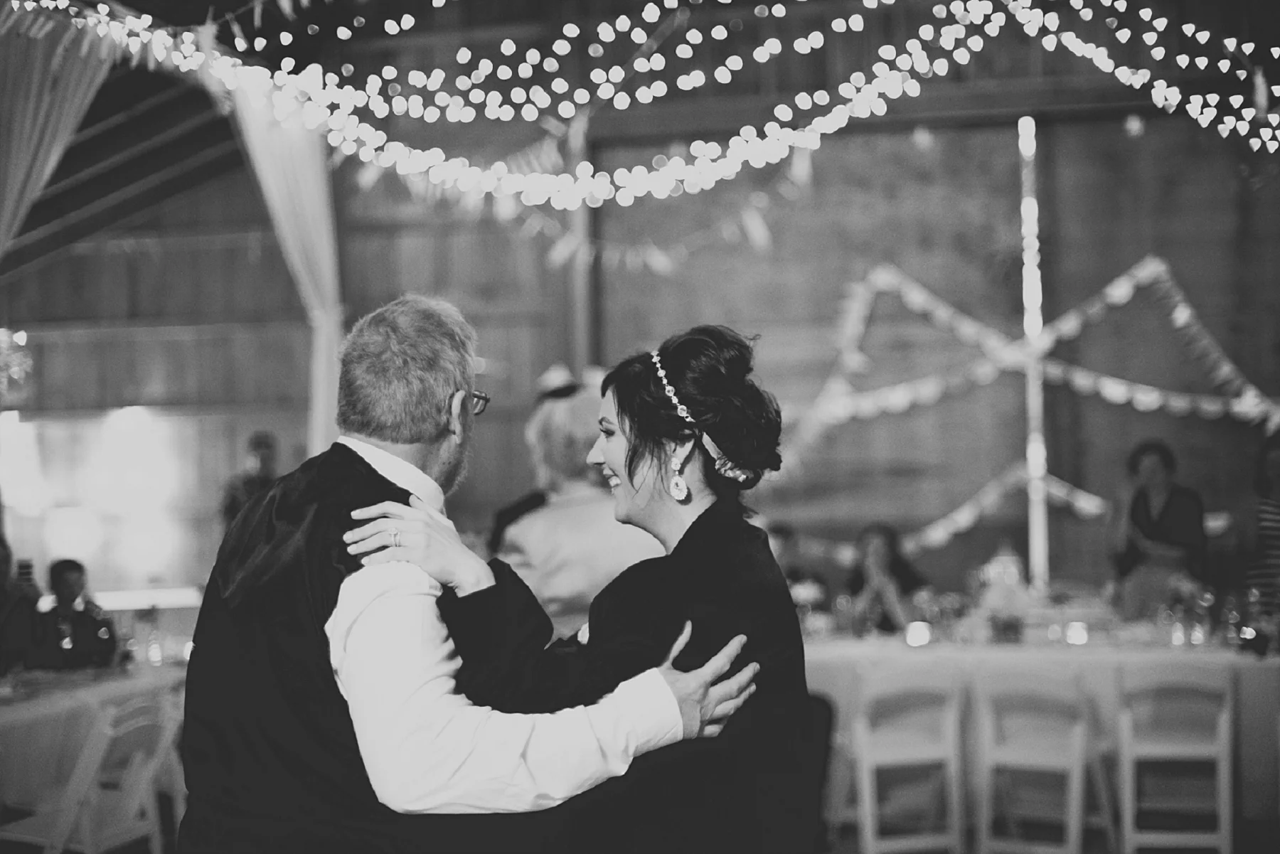 Jennifer_Mooney_Photo_Maggie_Ryan_Glacier_Mountain_Lodge_Spring_Wedding_Intimate_Elegance_Montana_00177.jpg