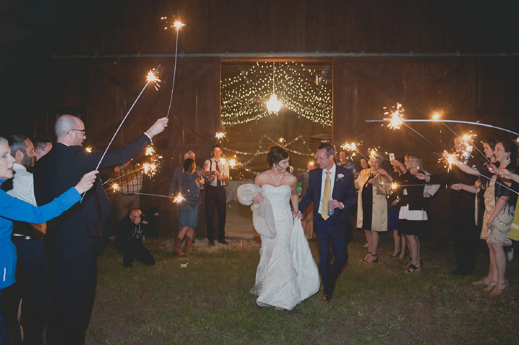 Jennifer_Mooney_Photo_Maggie_Ryan_Glacier_Mountain_Lodge_Spring_Wedding_Intimate_Elegance_Montana_00236.jpg