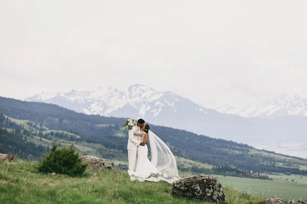 Jennifer_Mooney_Photography__Elegant_Bozeman_Montana_Wedding_072.jpg