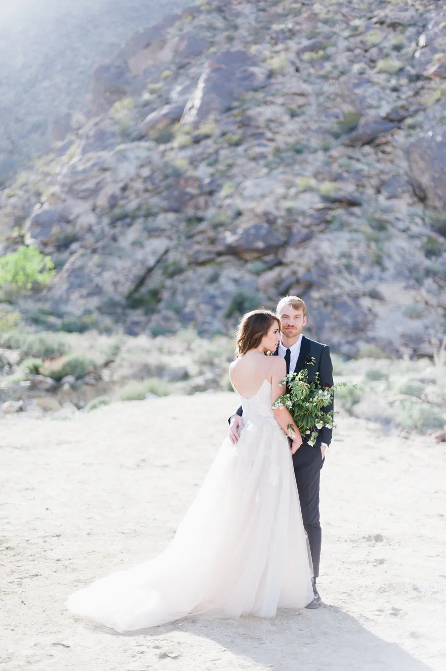 Modern&LushPalmSpringsWedding-51.jpg