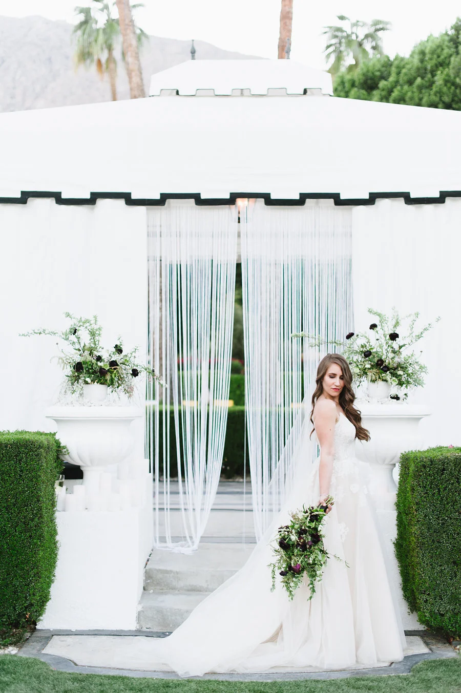 Modern&LushPalmSpringsWedding-88-2.jpg