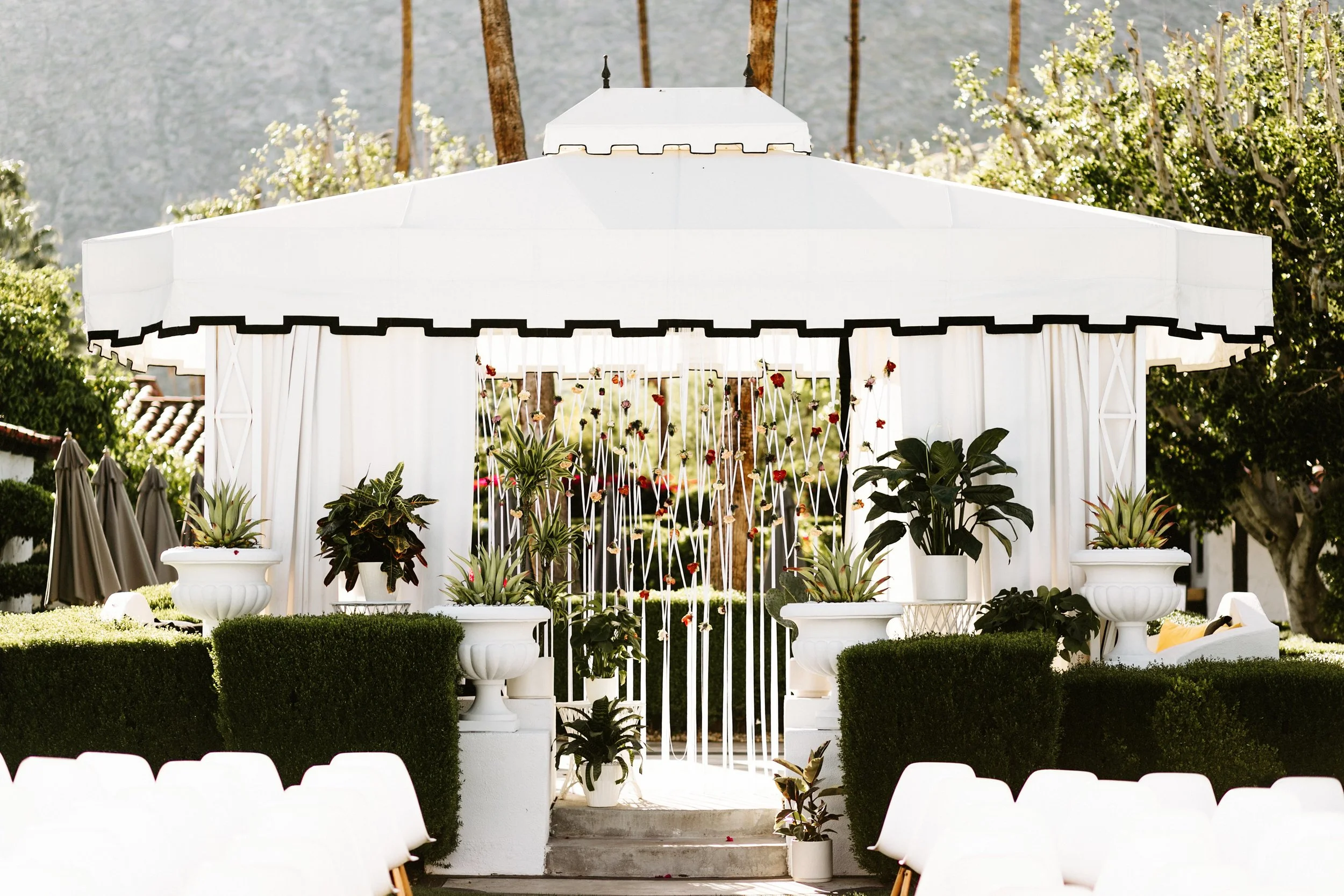 126-boldhouse-wedding-gazebo-palmsprings.JPG