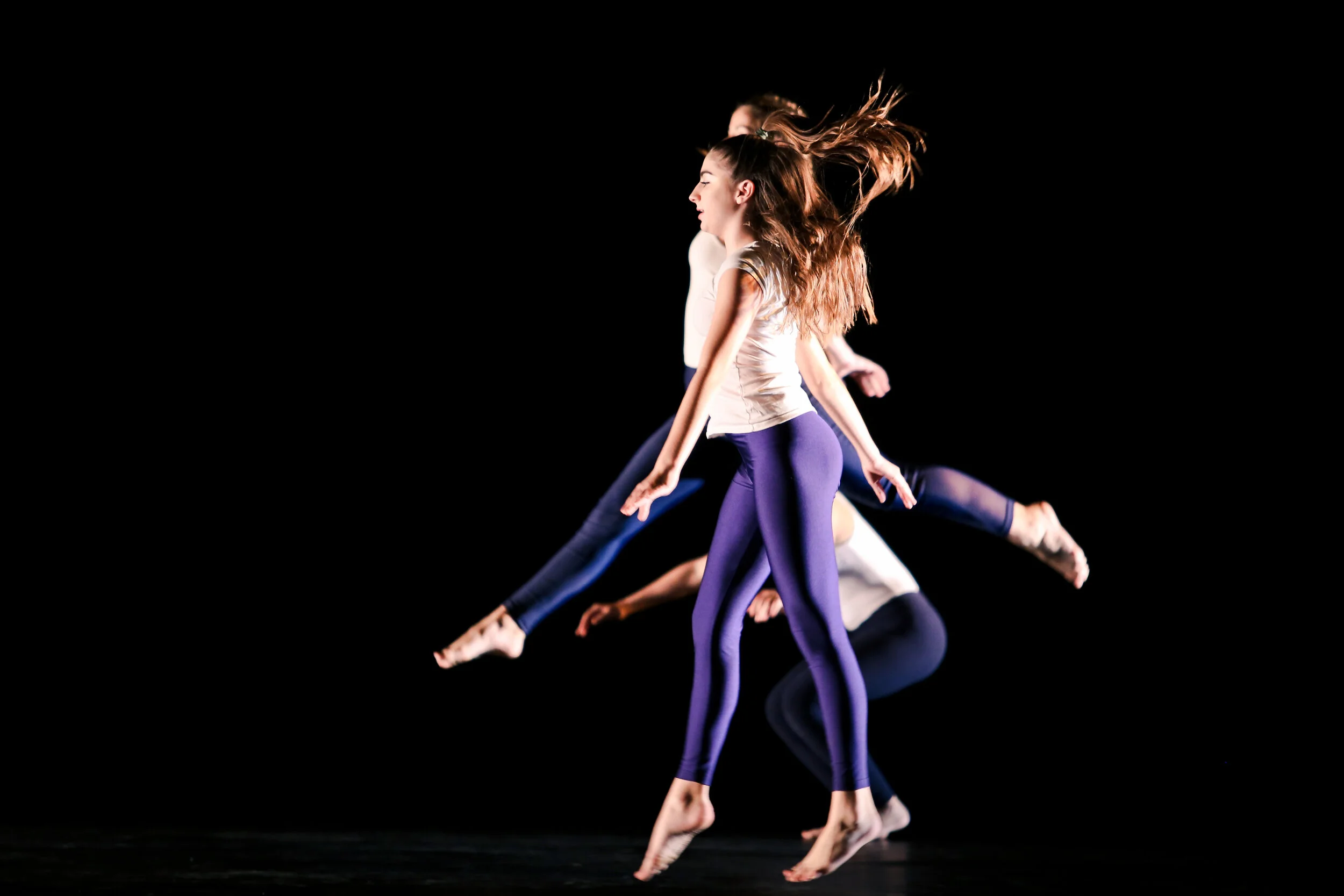 IMG_7737_Kiki Papadopoulou_Dancing to connect 1.jpg