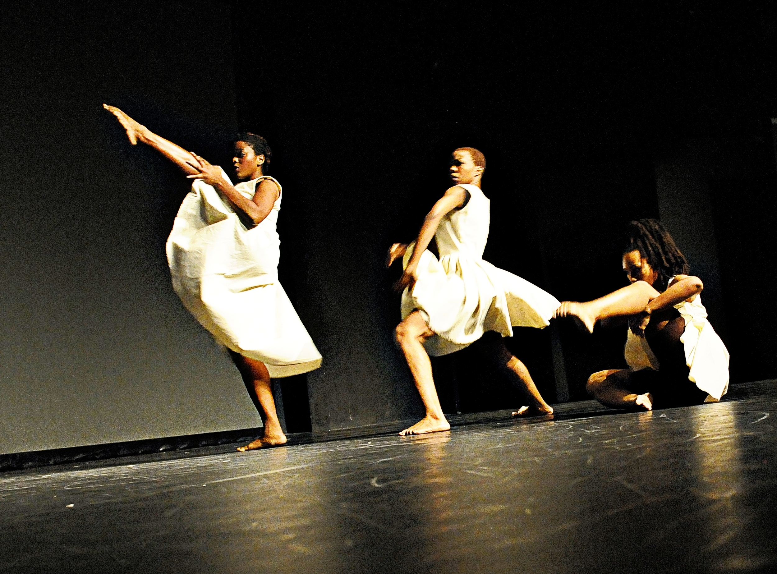 TroubleFree (2012), Dancers: Anika Marcelle, Jillene Forde, Tracey Lucas, Dance Show: COCO Dance Festival 2012, Photography: Karen Johnstone, Location: Little Carib Theatre, Port-of-Spain - Trinidad