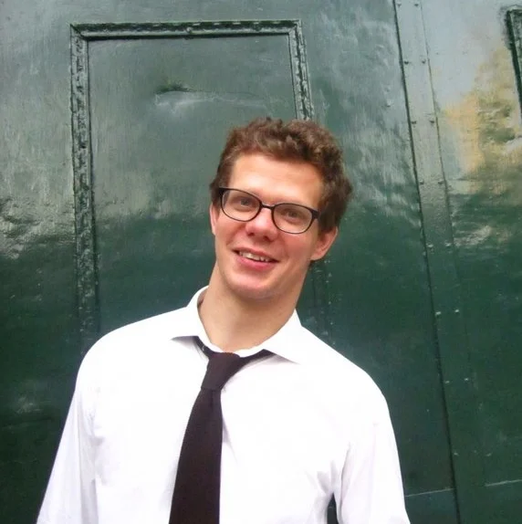 James&nbsp;El chico. Strangely arrived on the same day, randomly met a week later. A wikipedia of a friendship, which is to say, in-depth and constantly changing. Probably the only person I’ll ever let call me “boluda.”&nbsp;“Do you know Roberta Fla…