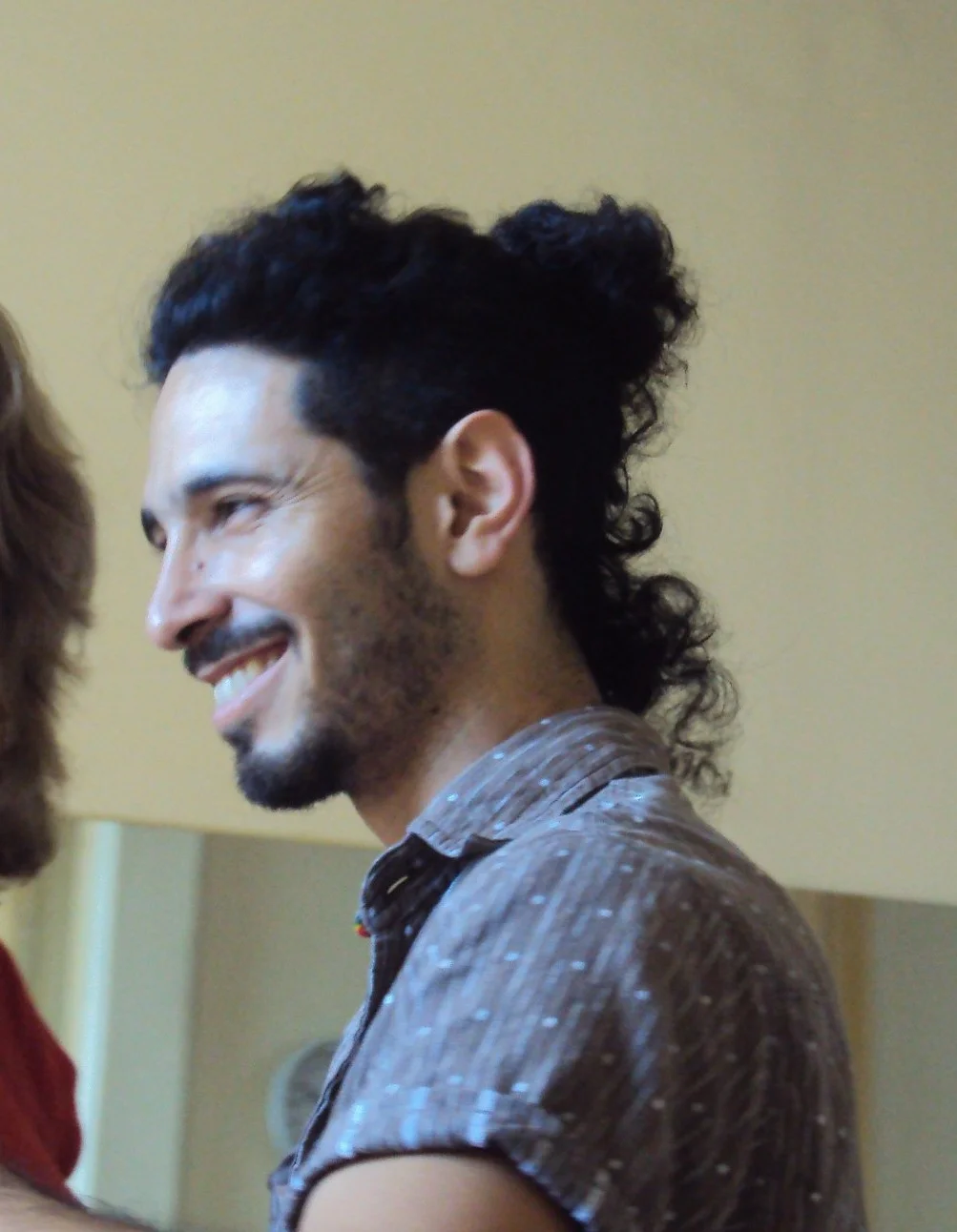 MaxiMaxi and Cande taught my first group tango class ever. I first was terrified of Maxi because I thought he was incredibly attractive. Since then we’ve become normal friends, and dancing with him is always fun due to the intermittent “Vamos, Daria…