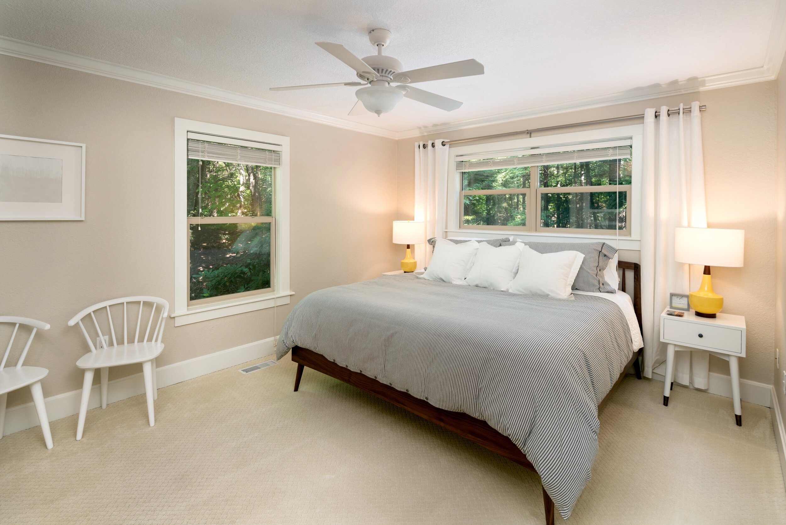 10 King Bedroom on Main Floor.JPG