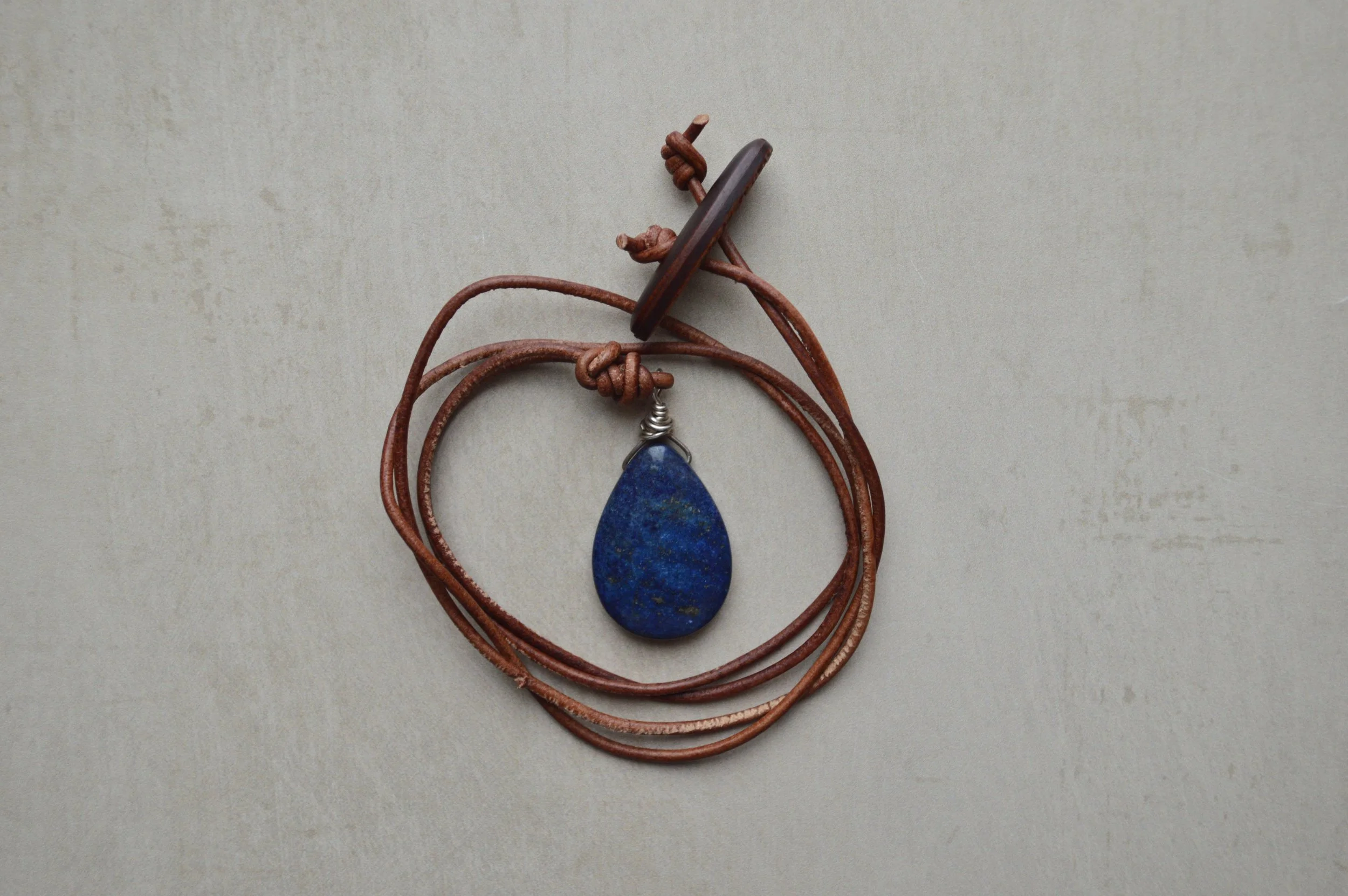 Lapis Teardrop
