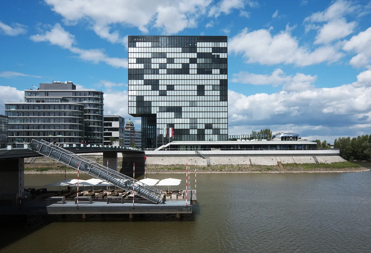 HyattHotelMedienhafen-02-FI.jpg