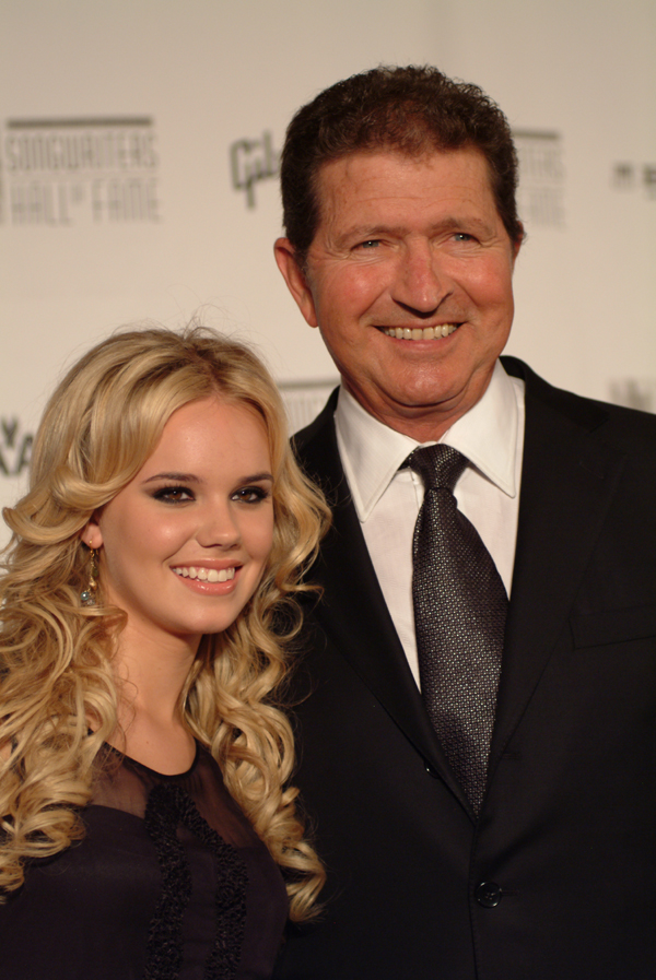 Cheyenne Kimball and Mac Davis 01.jpg