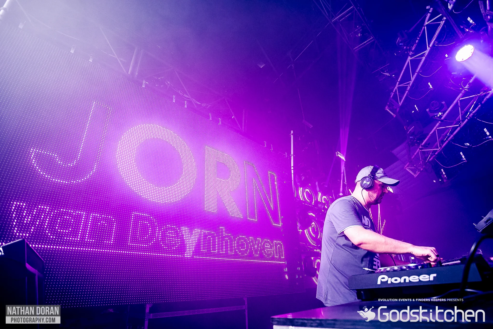 2015-05-02_ GOD'S KITCHEN (Festival Hall)-525.jpg