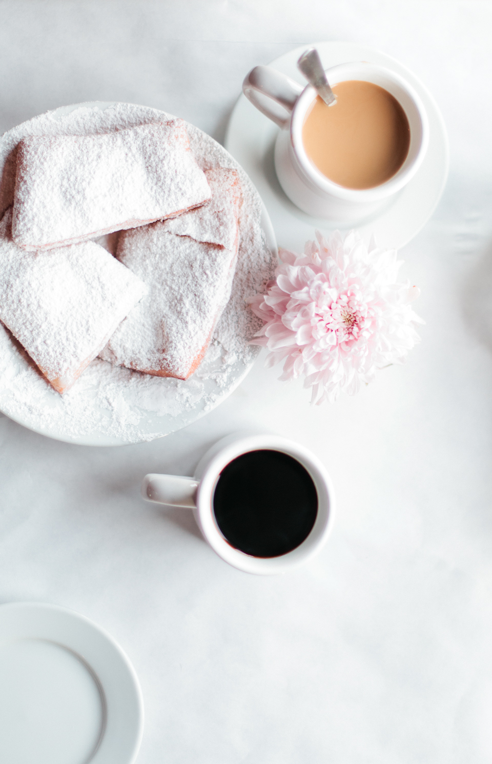 Image of coffee and beignets at Huey's on the river in historic downtown Savannah.