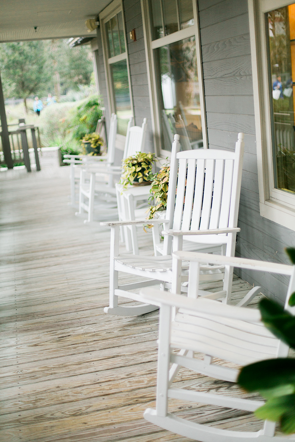 Picture of the Spa Boutique rocking chairs on the Omni Amelia Island Plantation Resort.